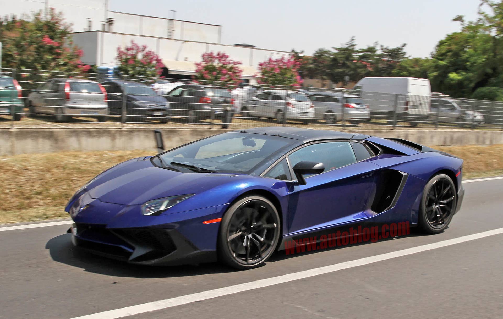 Lamborghini Aventador SV Roadster