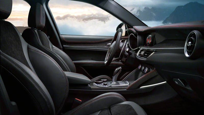 2018 Alfa Romeo Stelvio interior