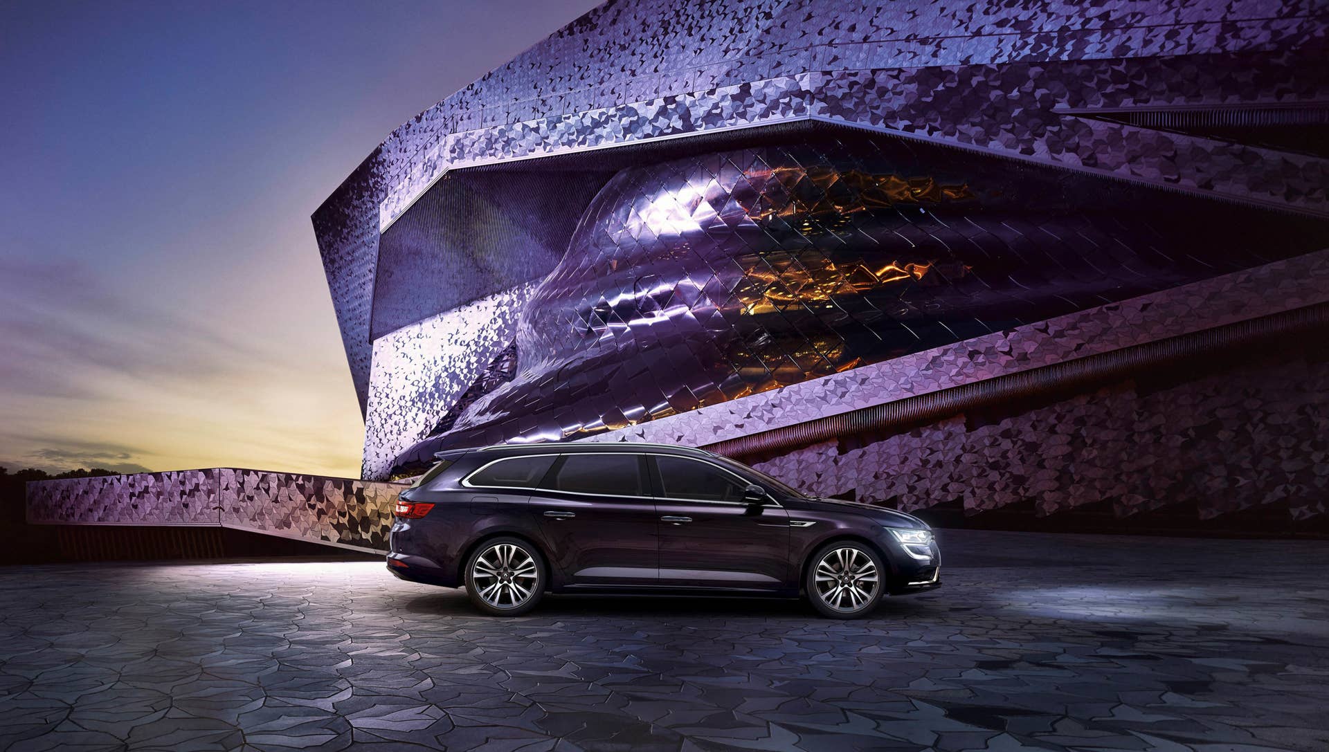 Renault Talisman Estate location profile