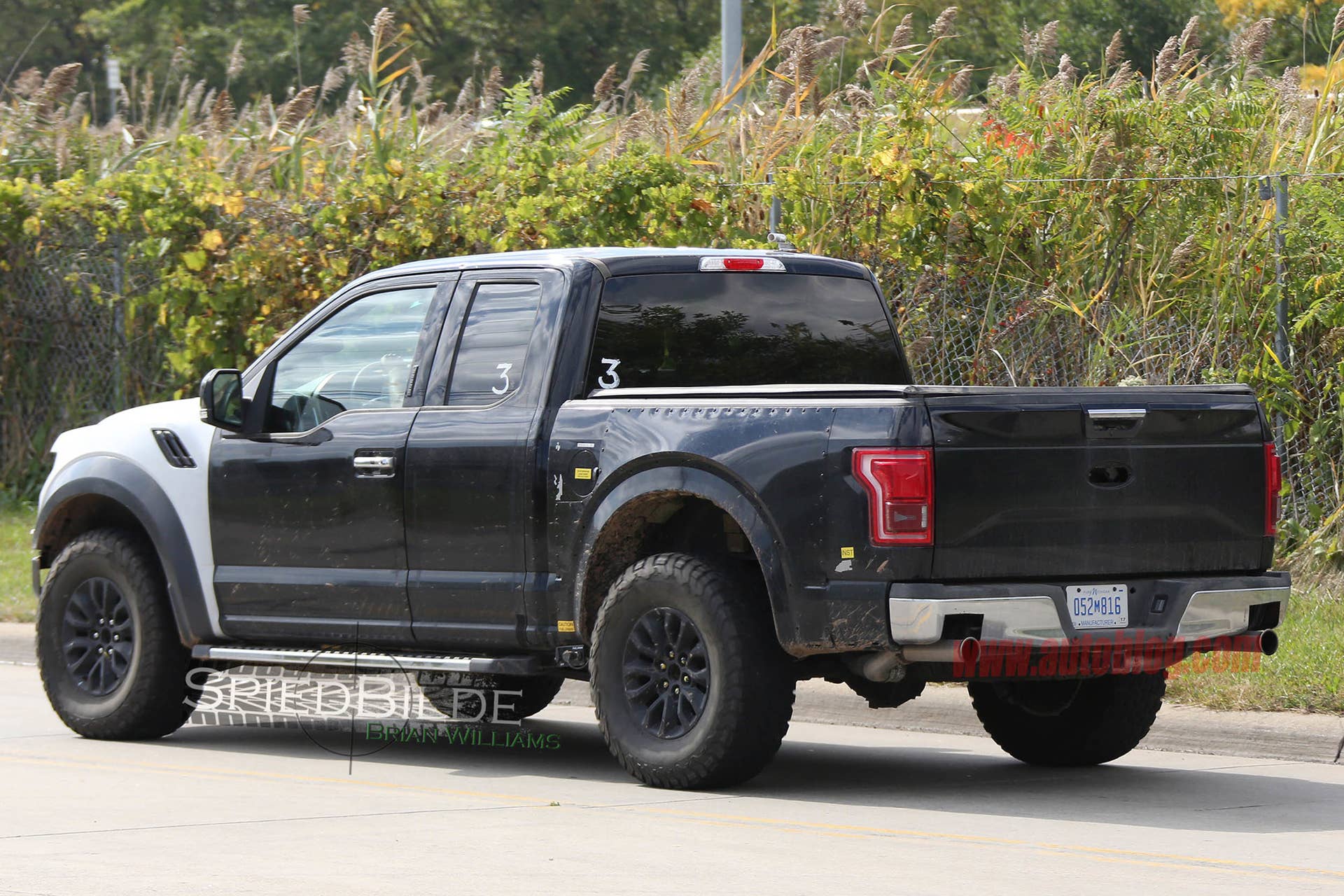 Ford F-150 Raptor spied rear 3/4