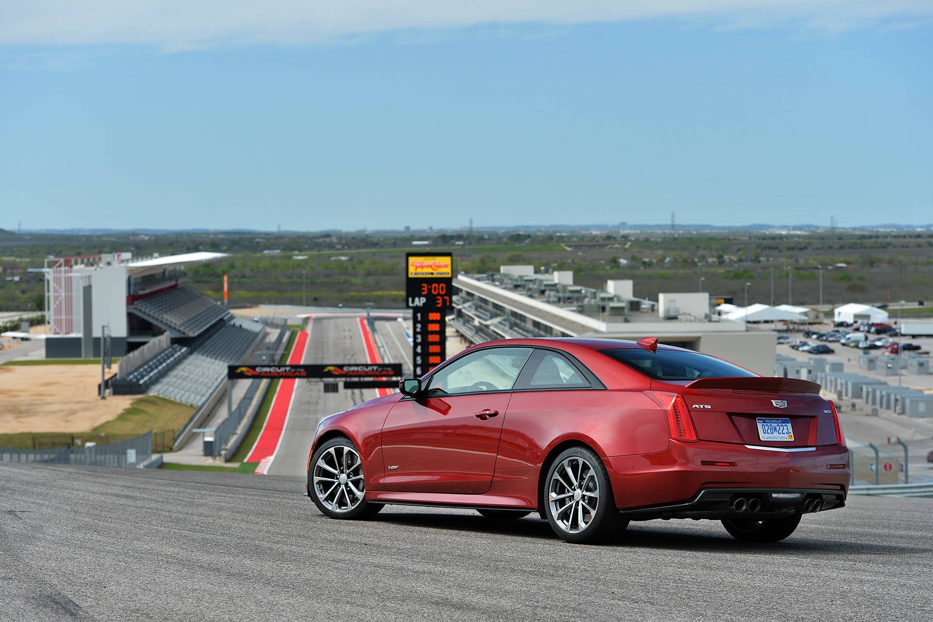 2016 Cadillac ATS-V rear 3/4 view