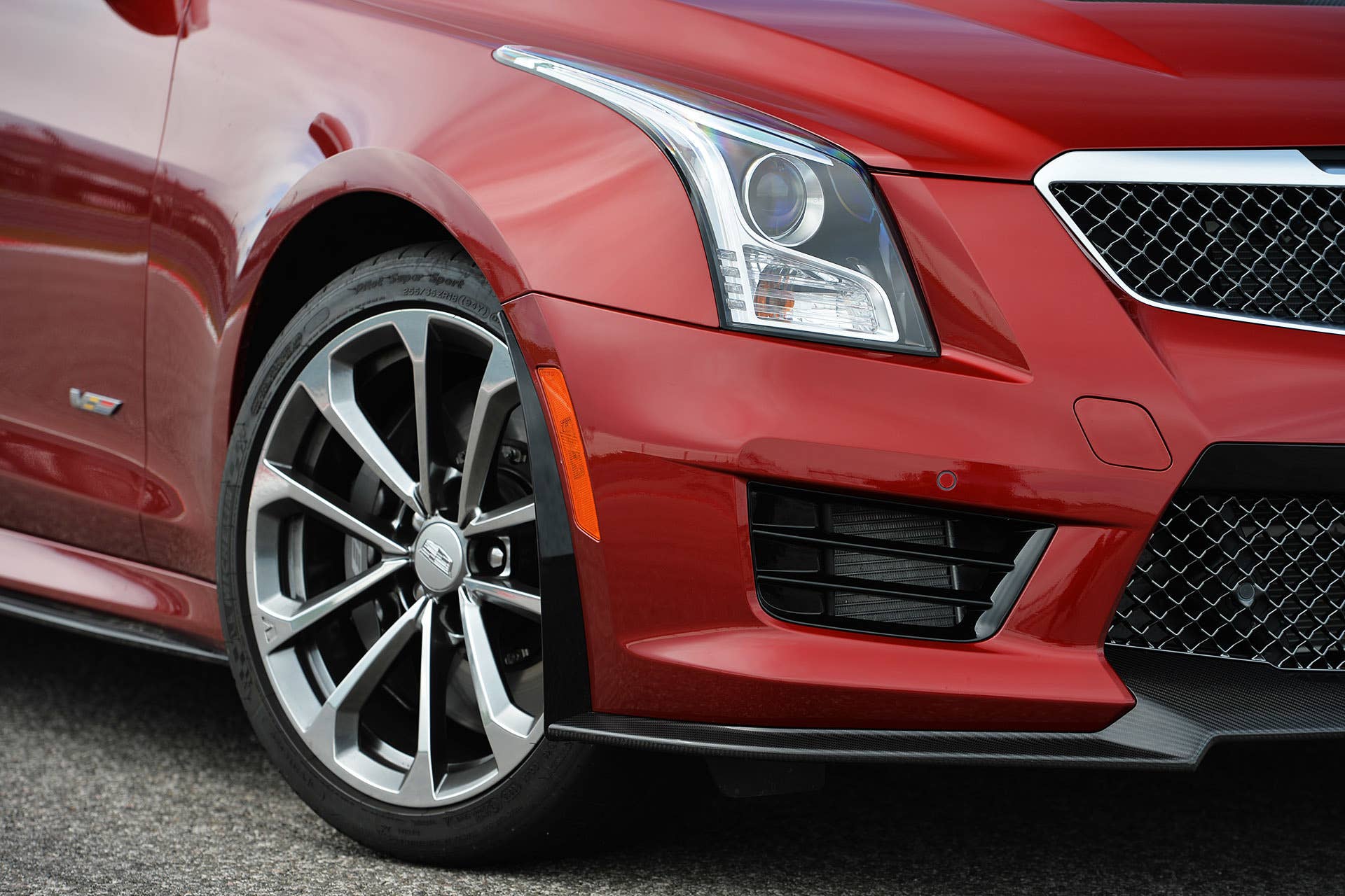 2016 Cadillac ATS-V front fender