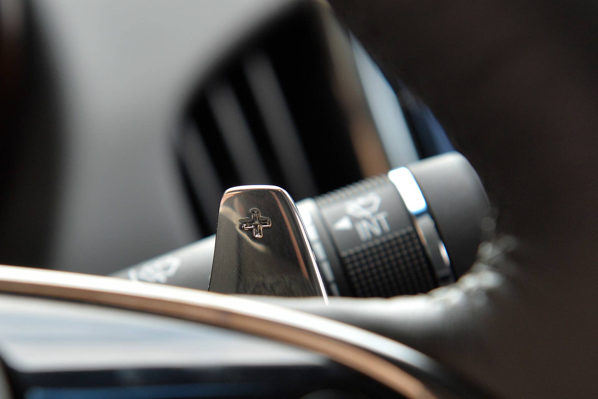 2016 Cadillac ATS-V paddle shifter