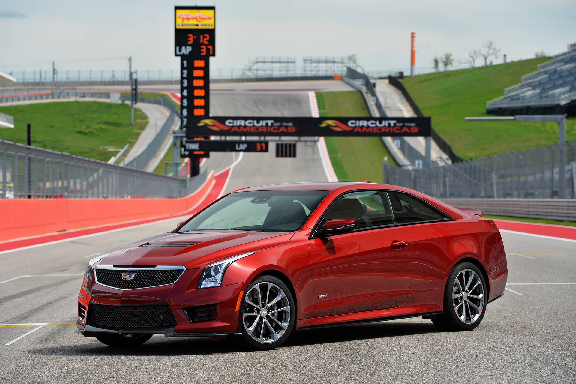 2016 Cadillac ATS-V front 3/4 view