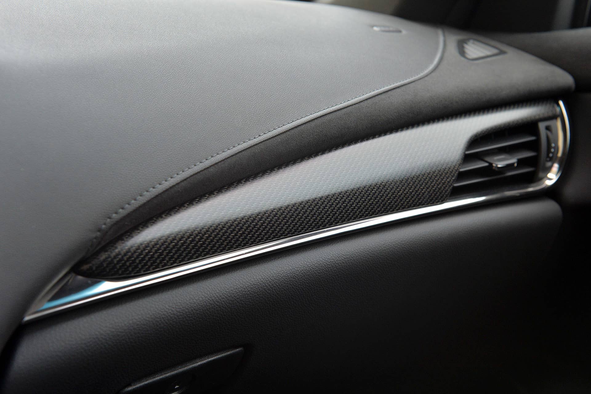 2016 Cadillac ATS-V dash