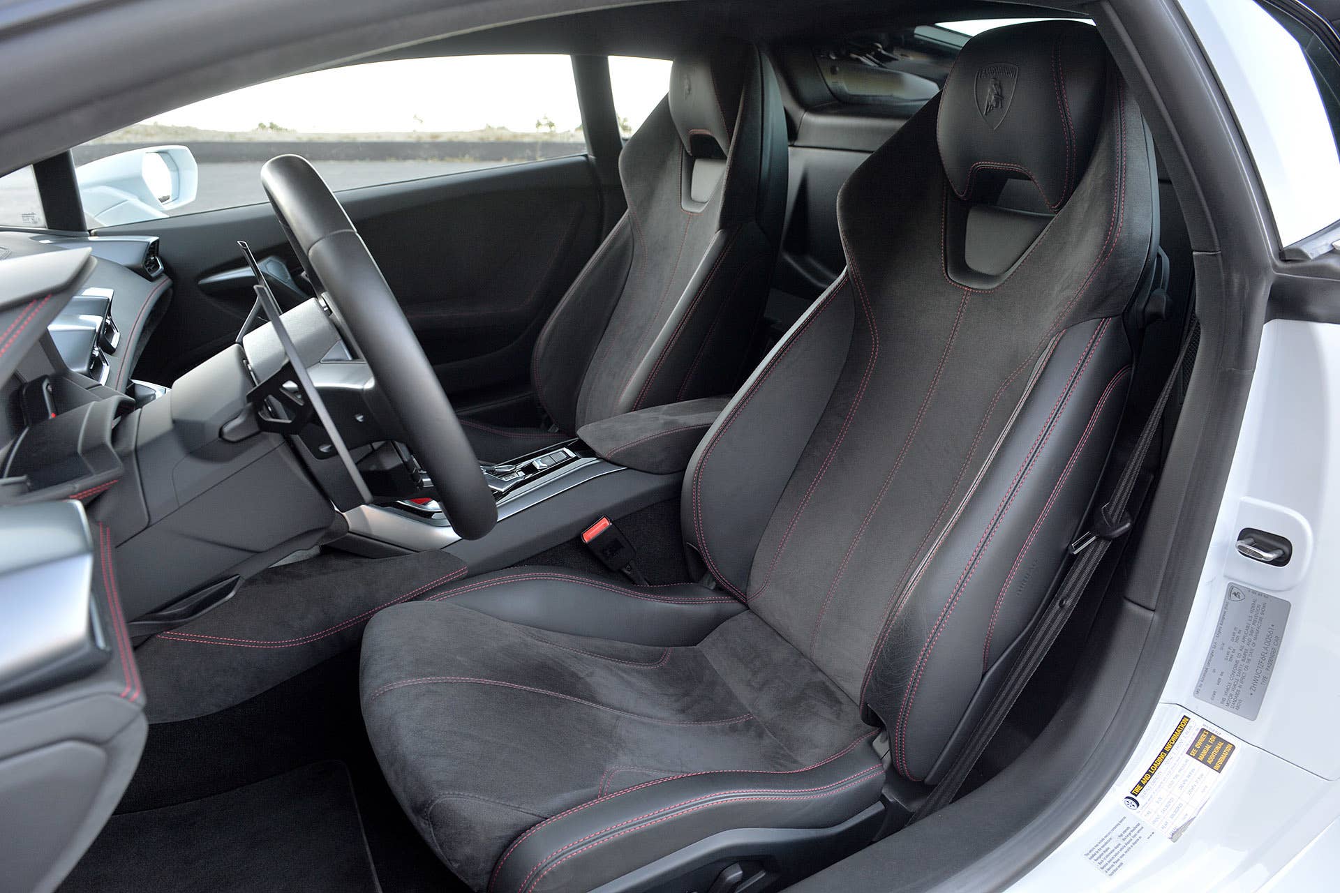 2015 Lamborghini Huracan LP 610-4 seats