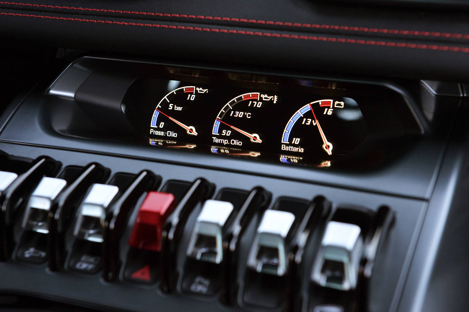 2015 Lamborghini Huracan LP 610-4 auxiliary gauges
