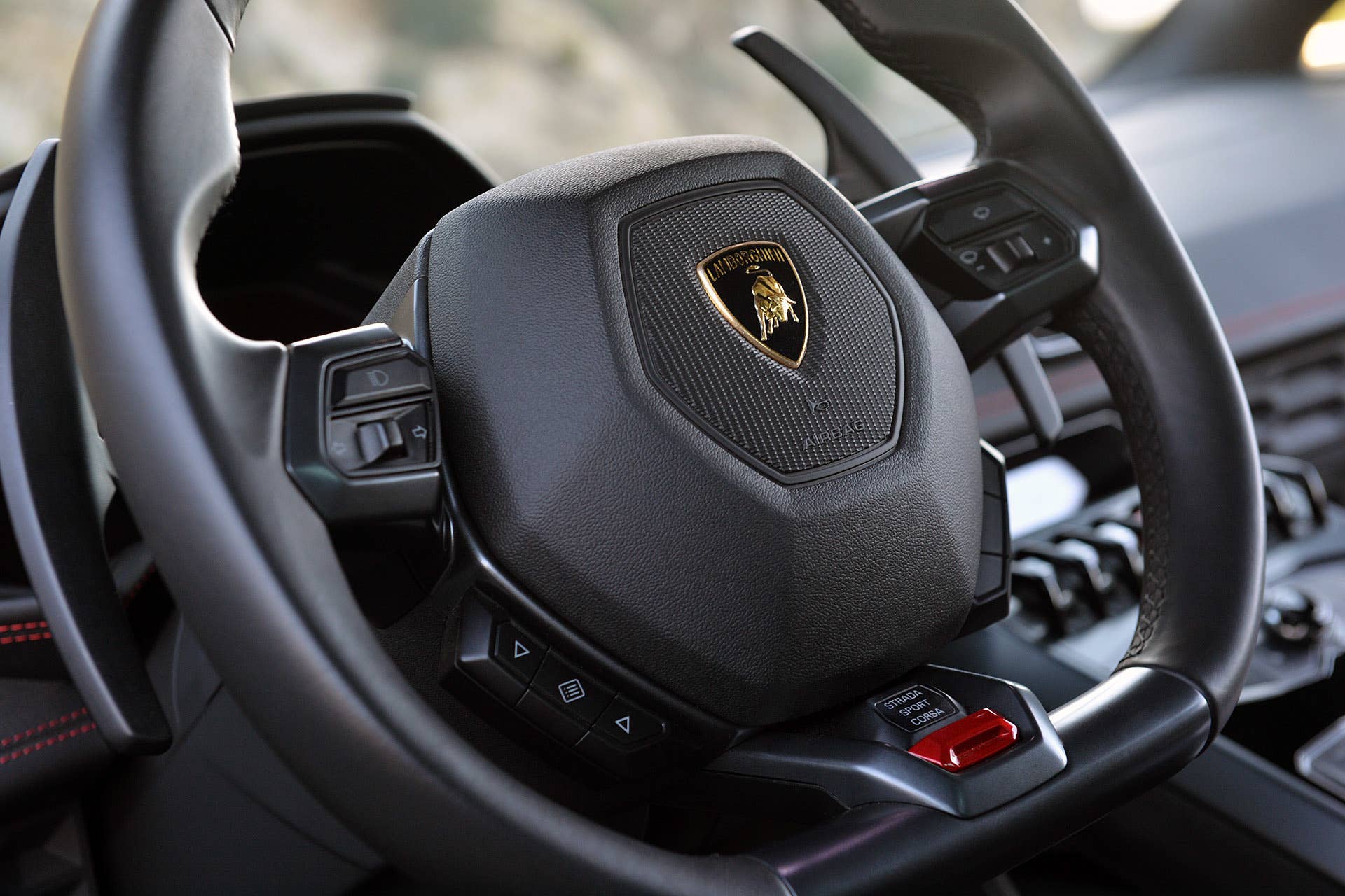 2015 Lamborghini Huracan LP 610-4 steering wheel