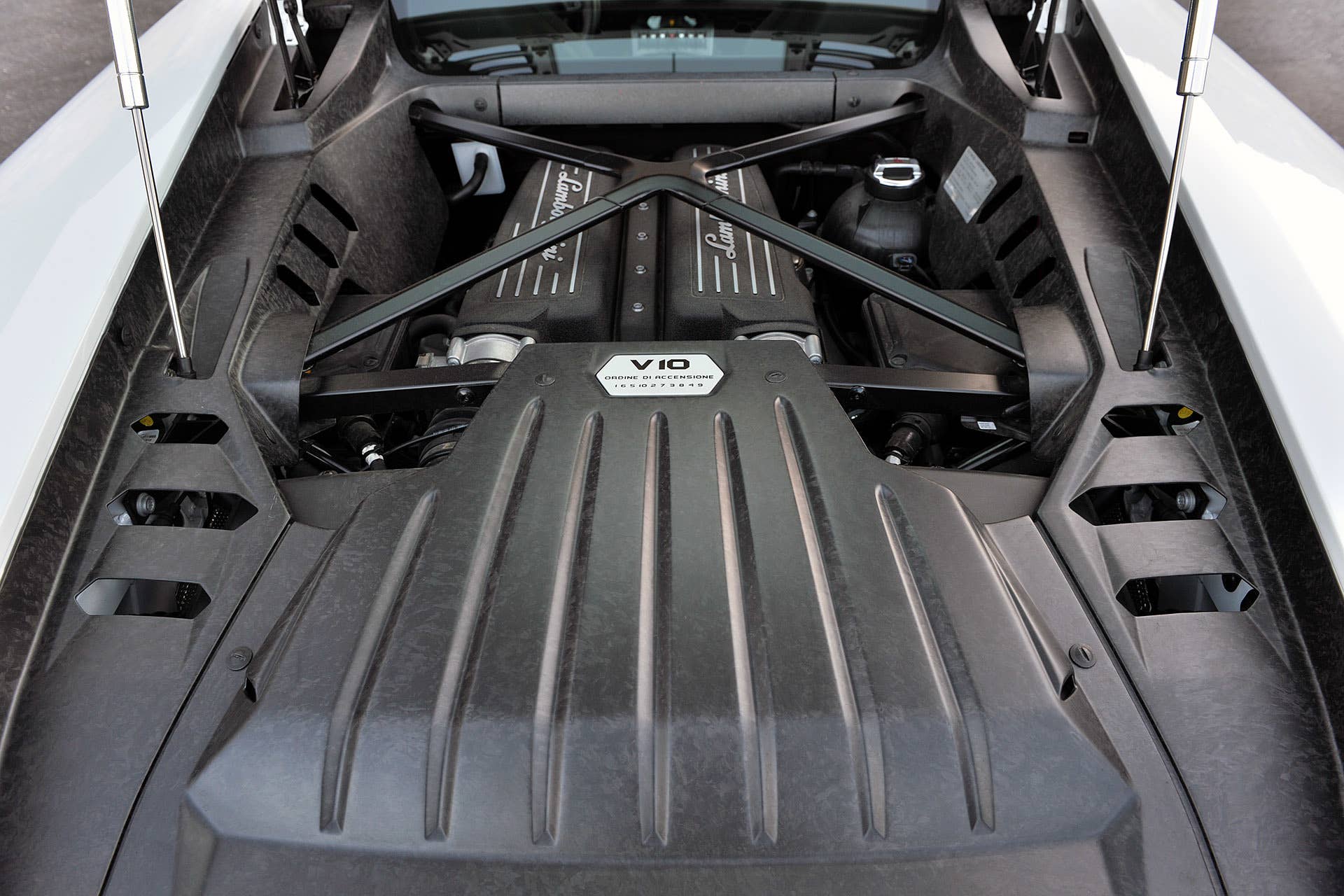 2015 Lamborghini Huracan LP 610-4 engine