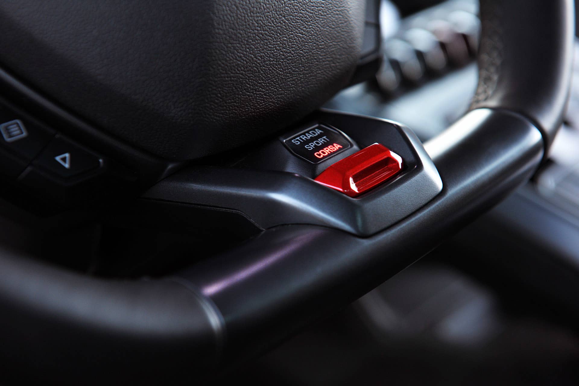 2015 Lamborghini Huracan LP 610-4 drive modes