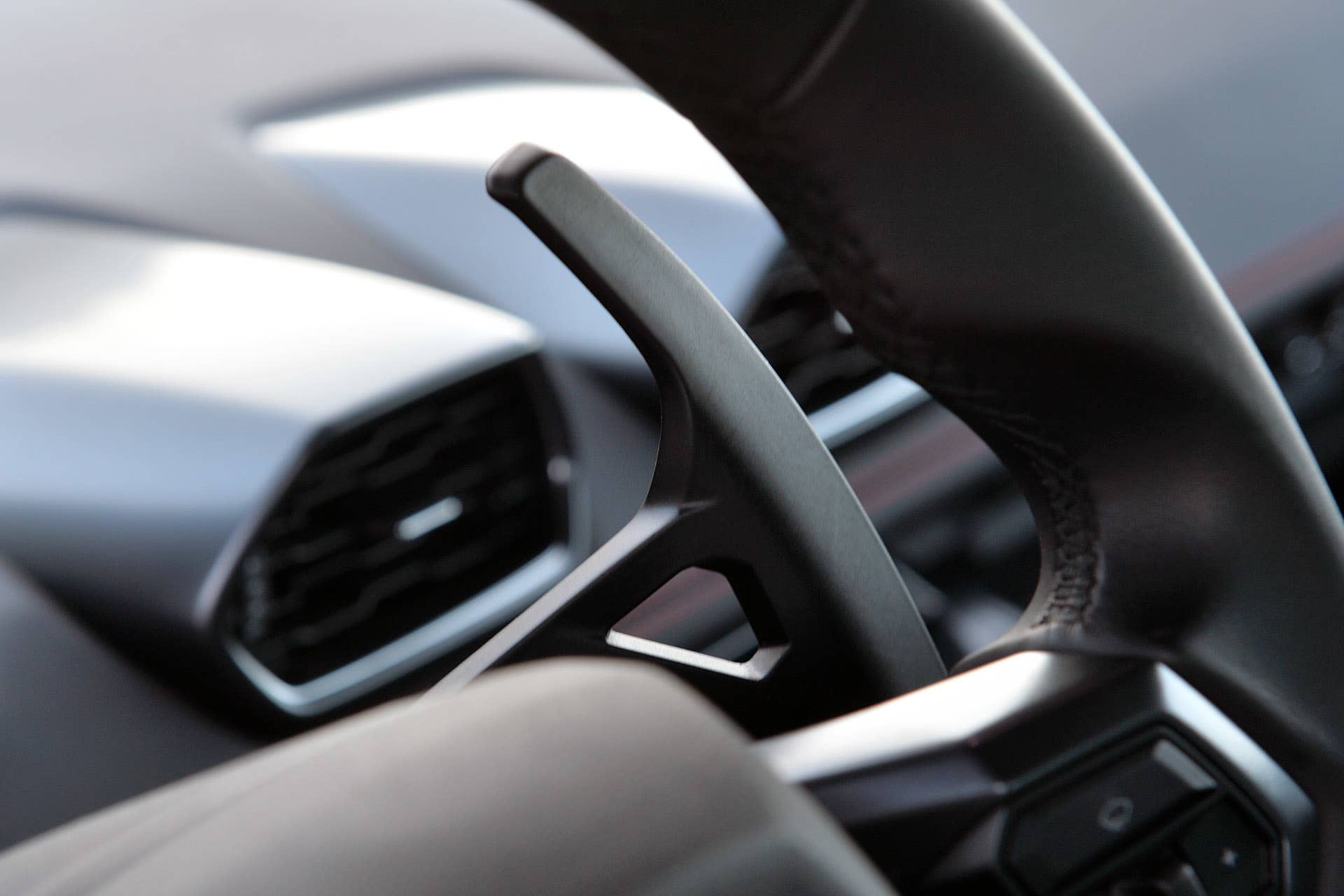 2015 Lamborghini Huracan LP 610-4 paddle shifter