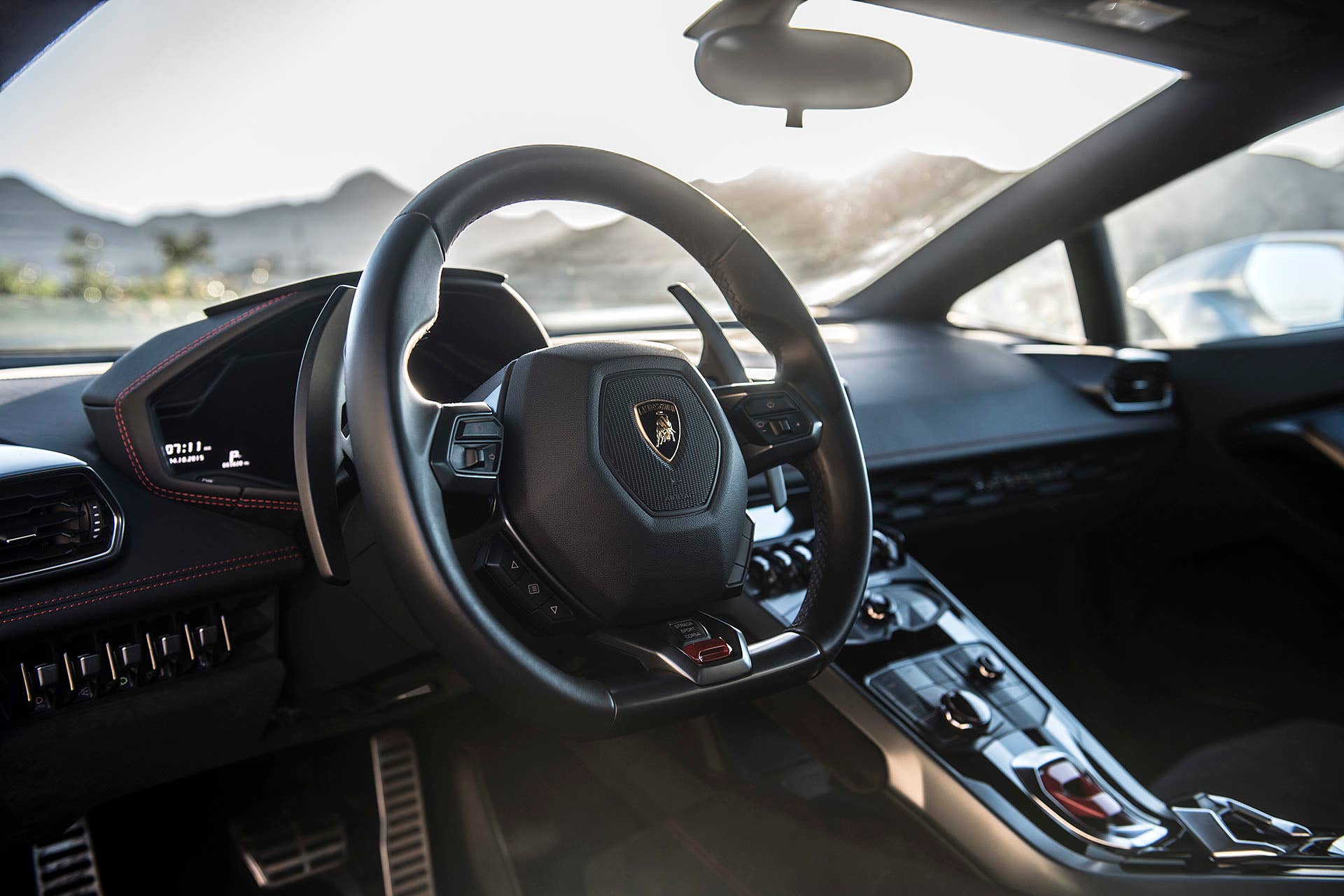 2015 Lamborghini Huracan LP 610-4 interior