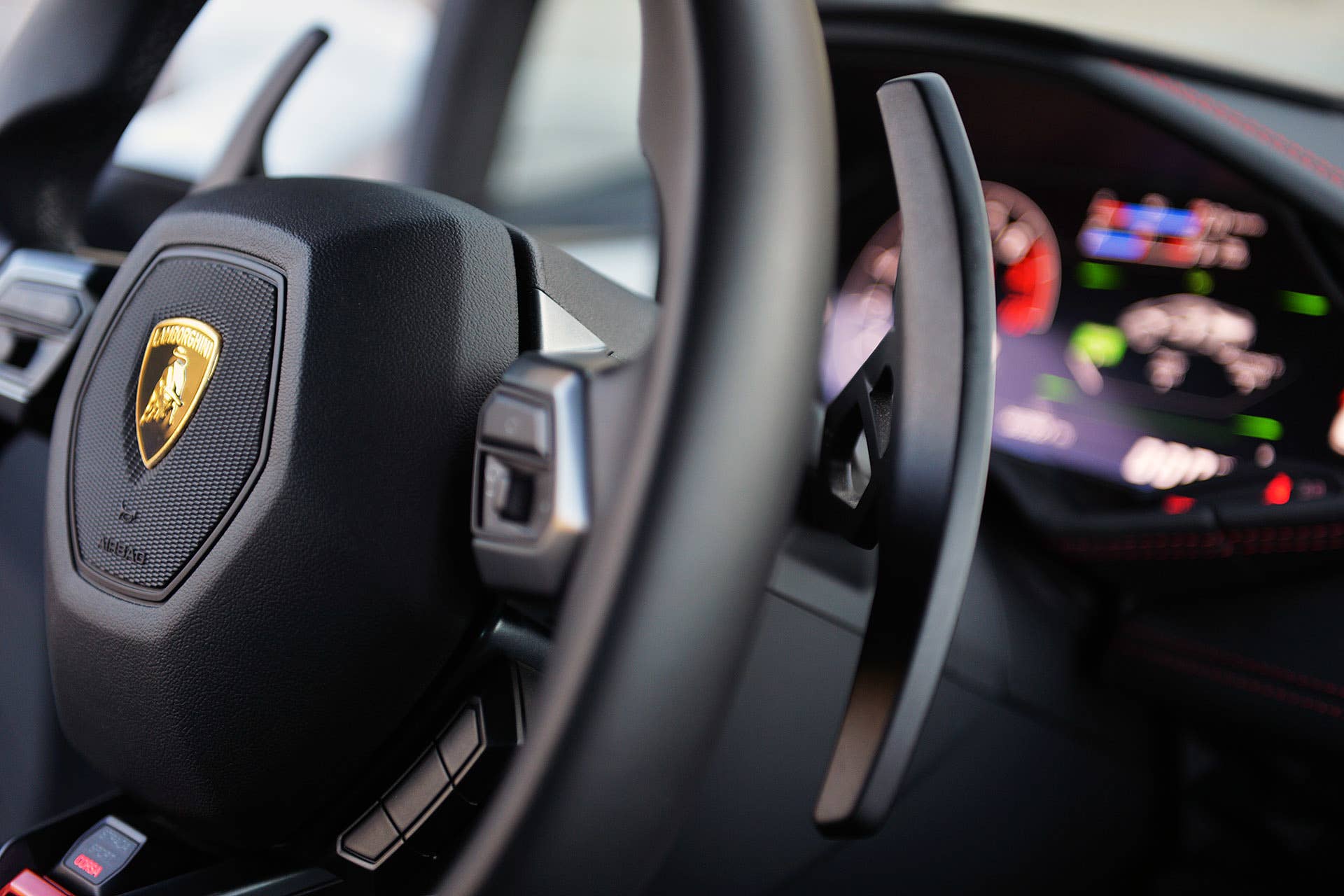 2015 Lamborghini Huracan LP 610-4 paddle shifter