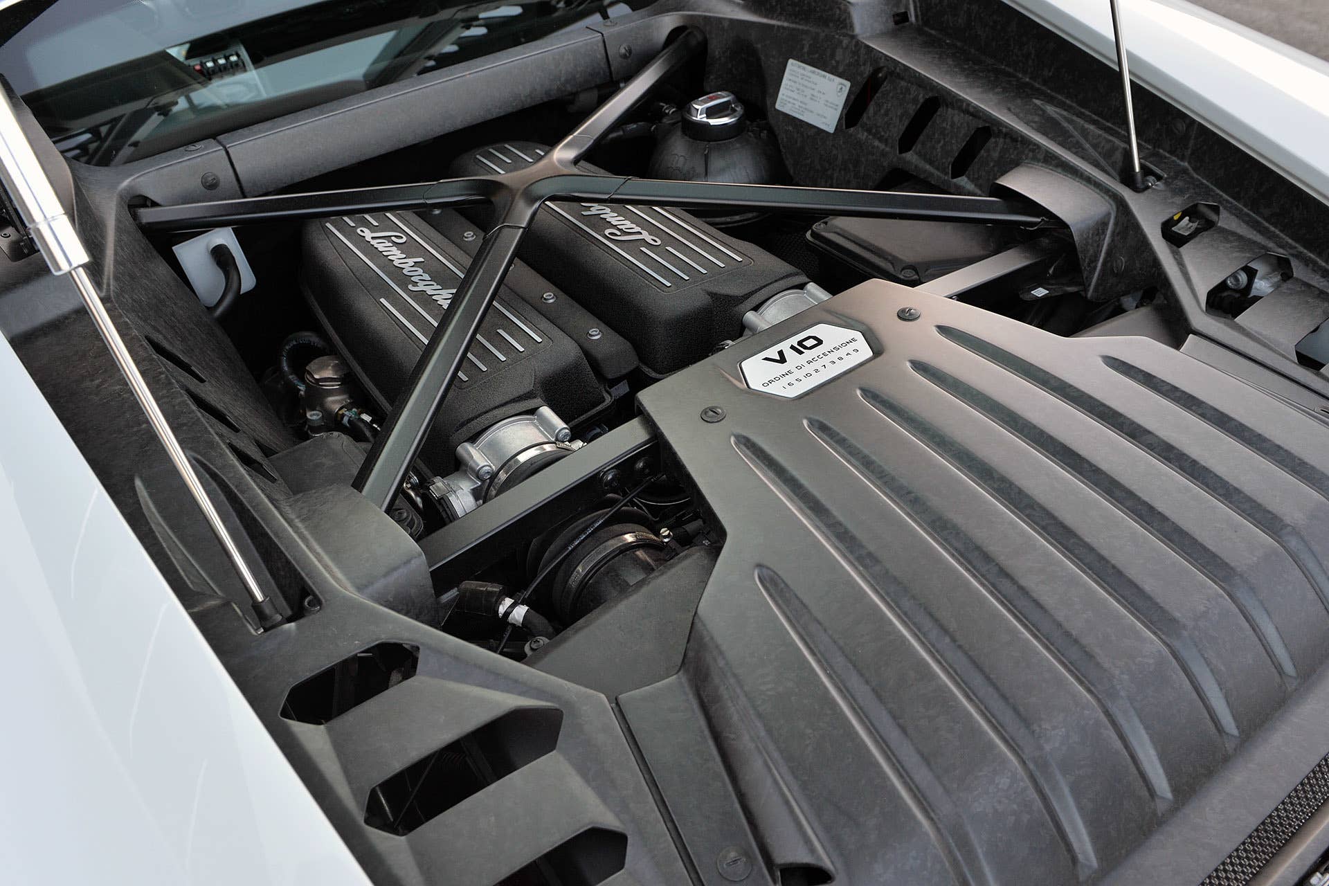 2015 Lamborghini Huracan LP 610-4 engine