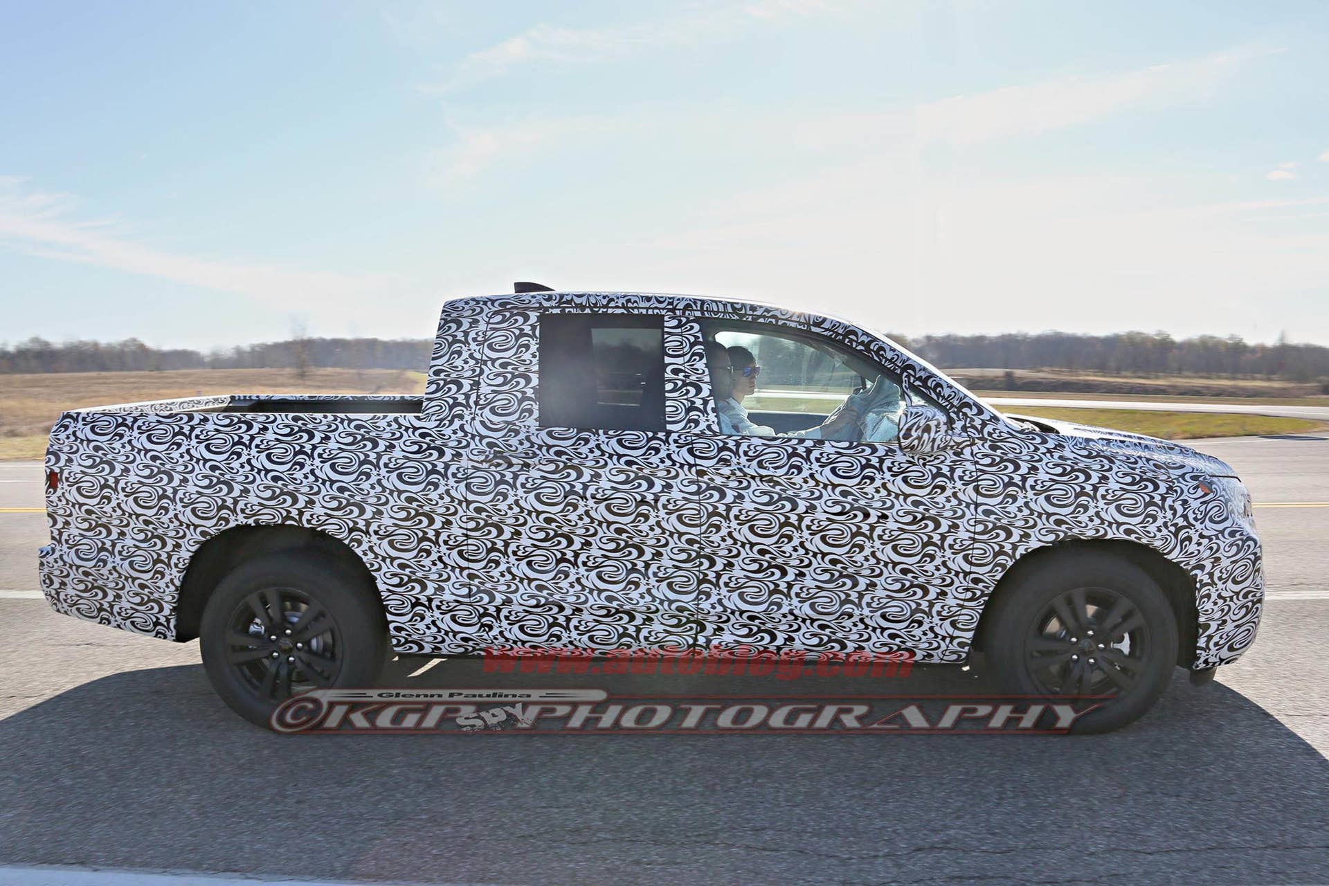 2017 Honda Ridgeline spied profile