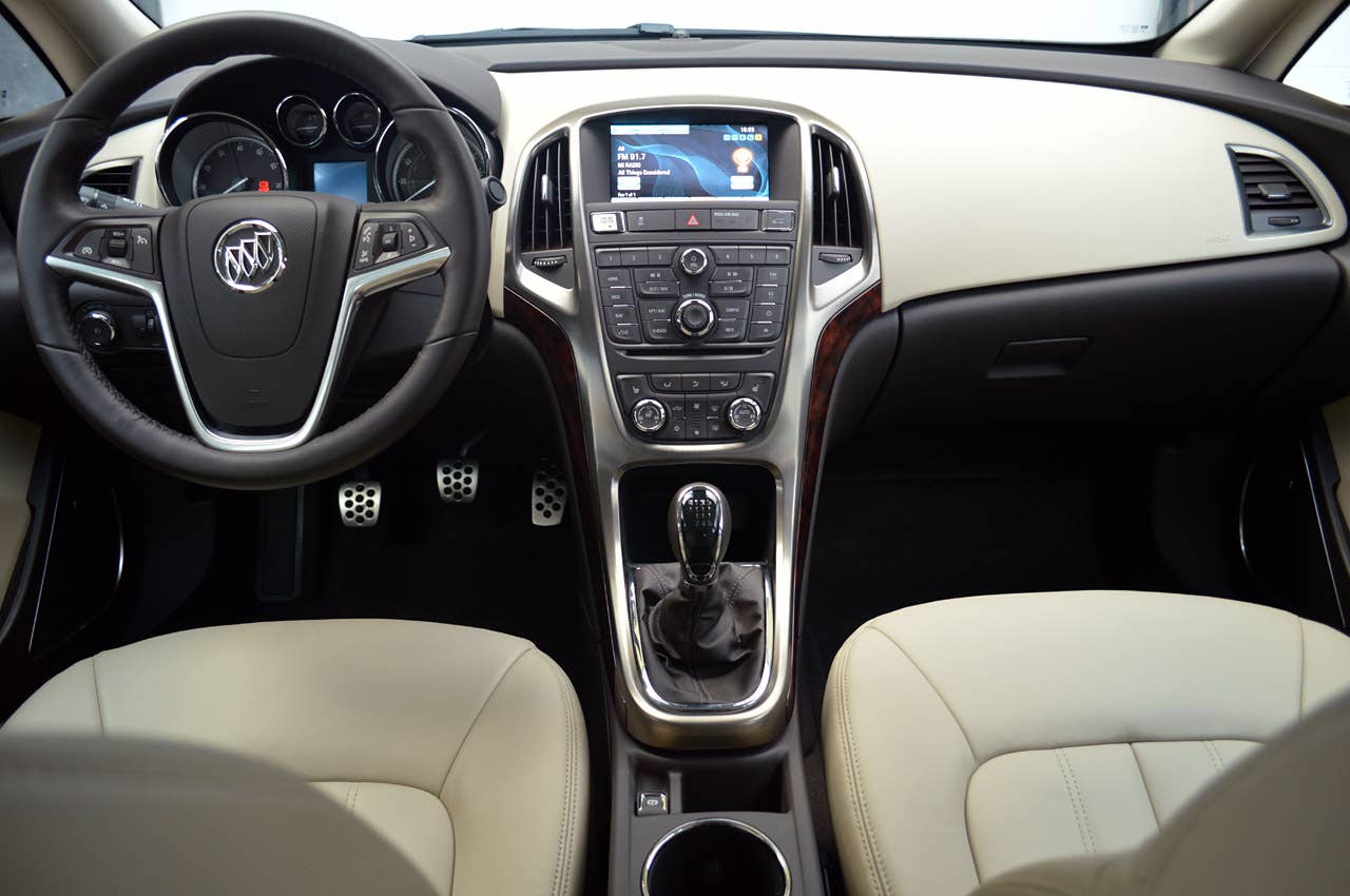 2013 Buick Verano Turbo interior