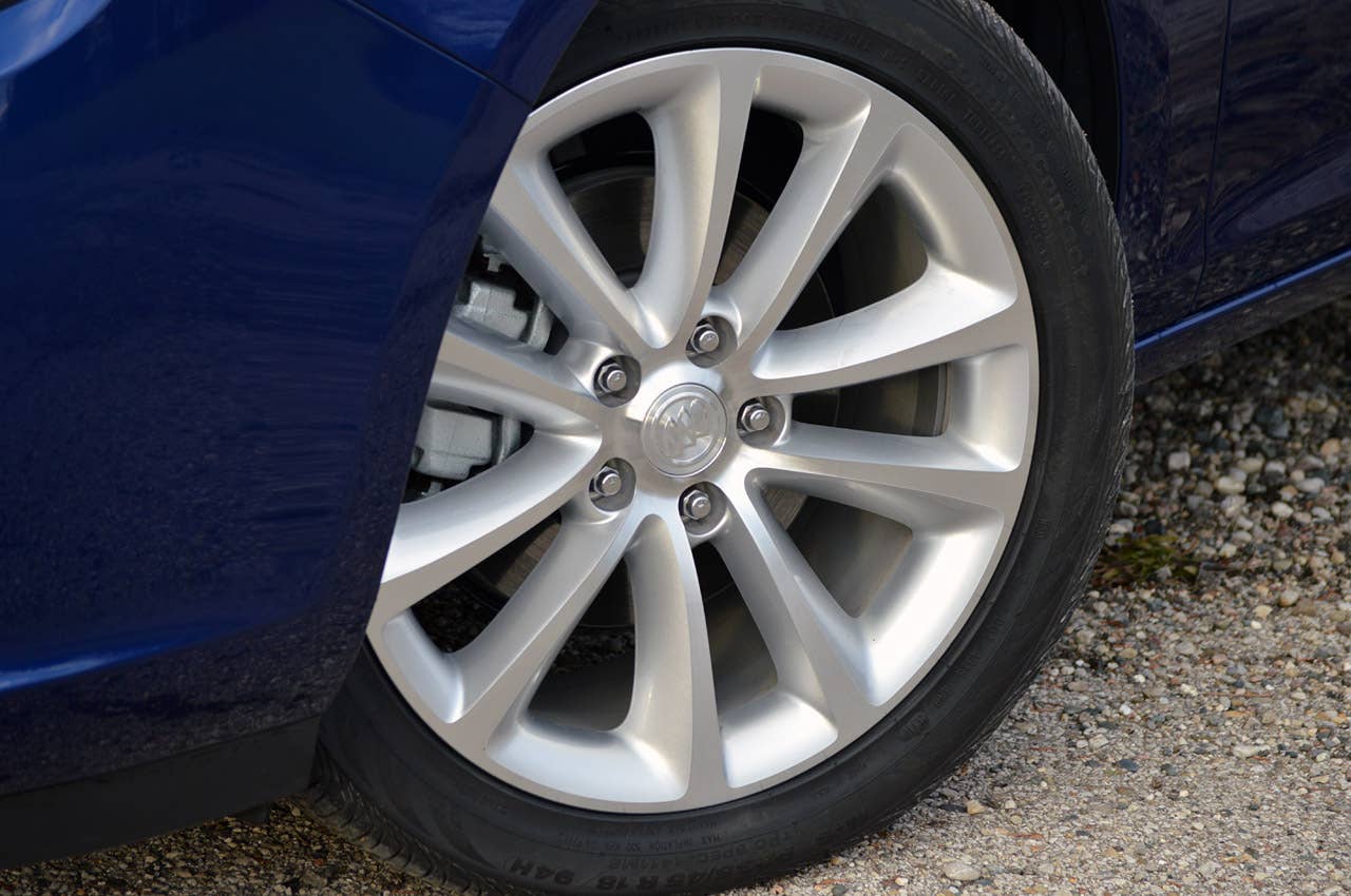 2013 Buick Verano Turbo wheel