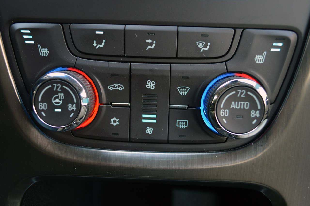 2013 Buick Verano Turbo climate controls