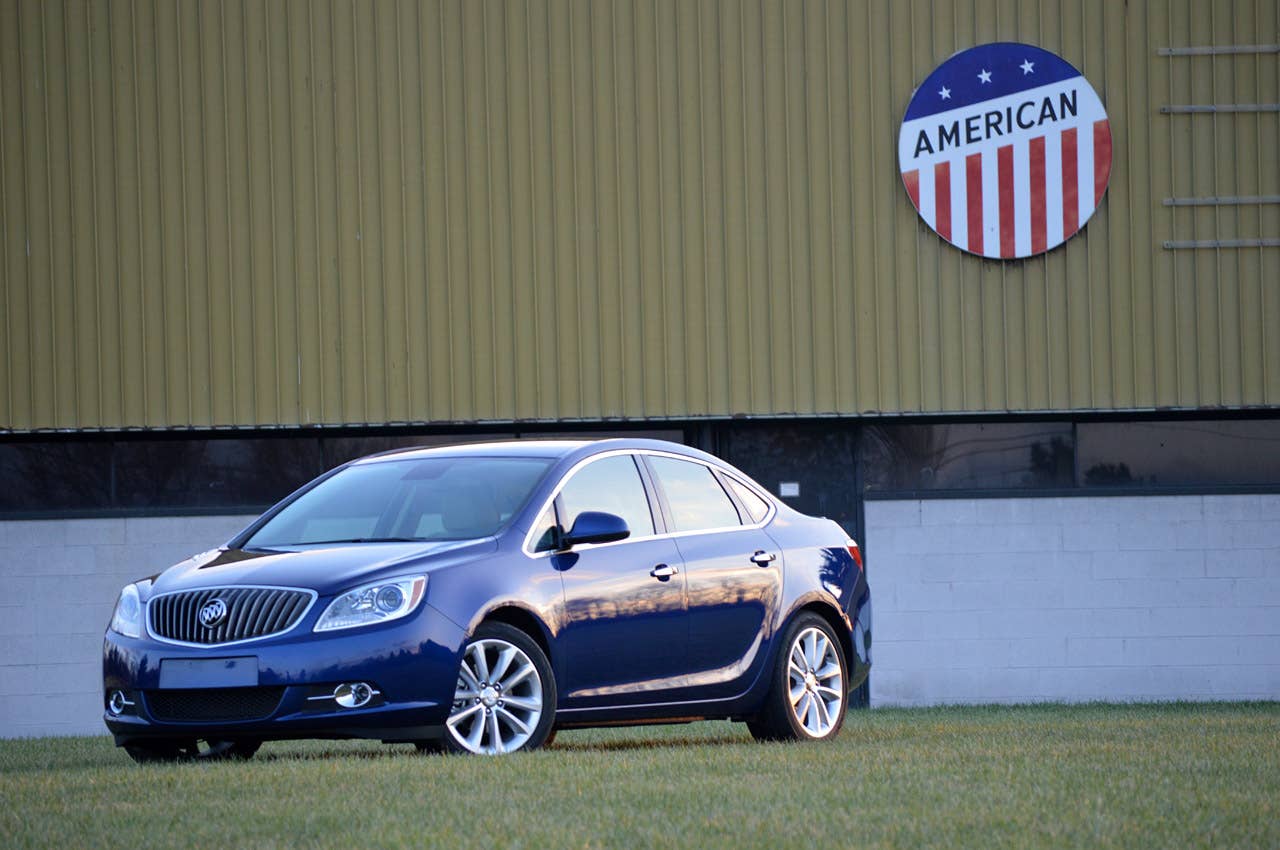 2013 Buick Verano Turbo front 3/4 view