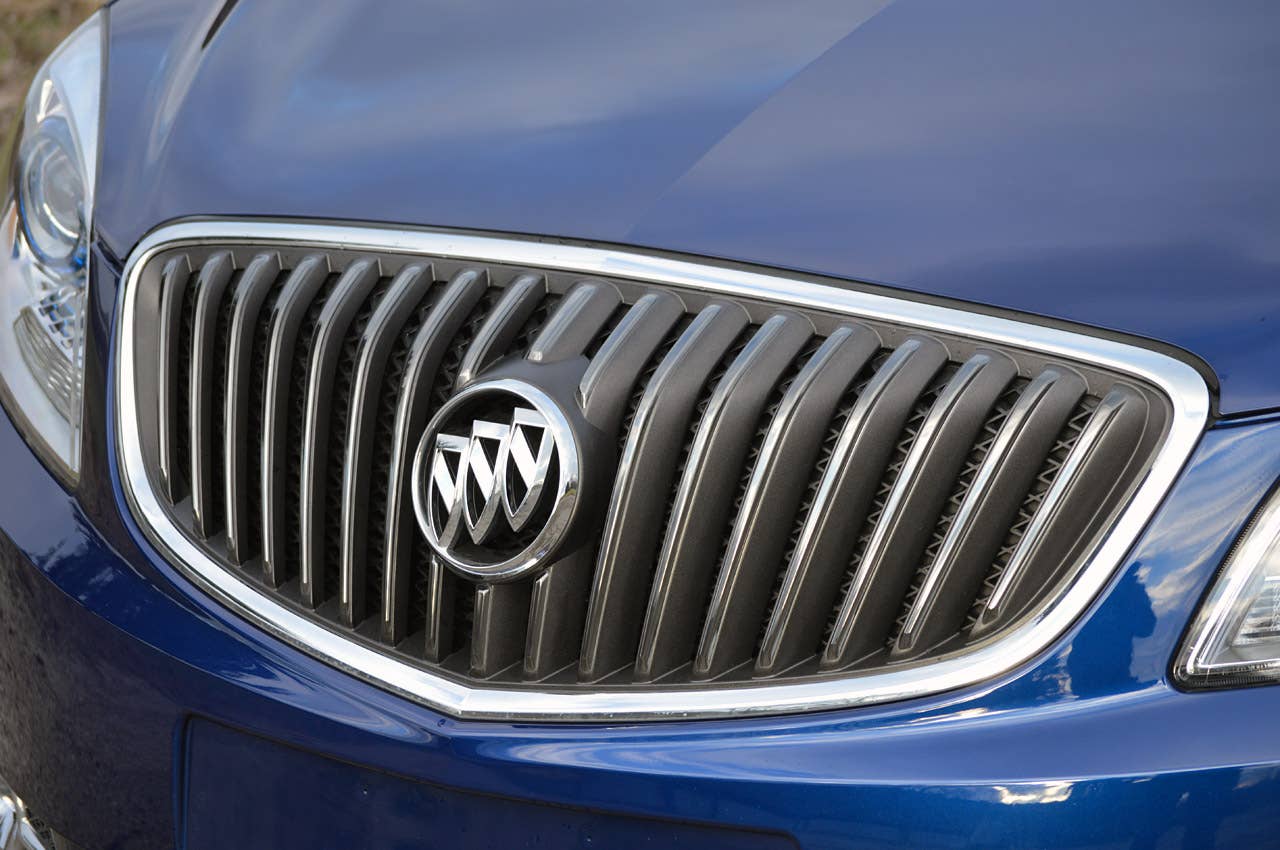 2013 Buick Verano Turbo grille