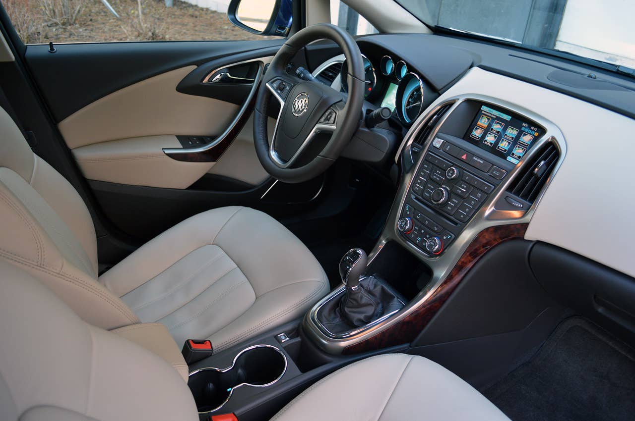 2013 Buick Verano Turbo interior