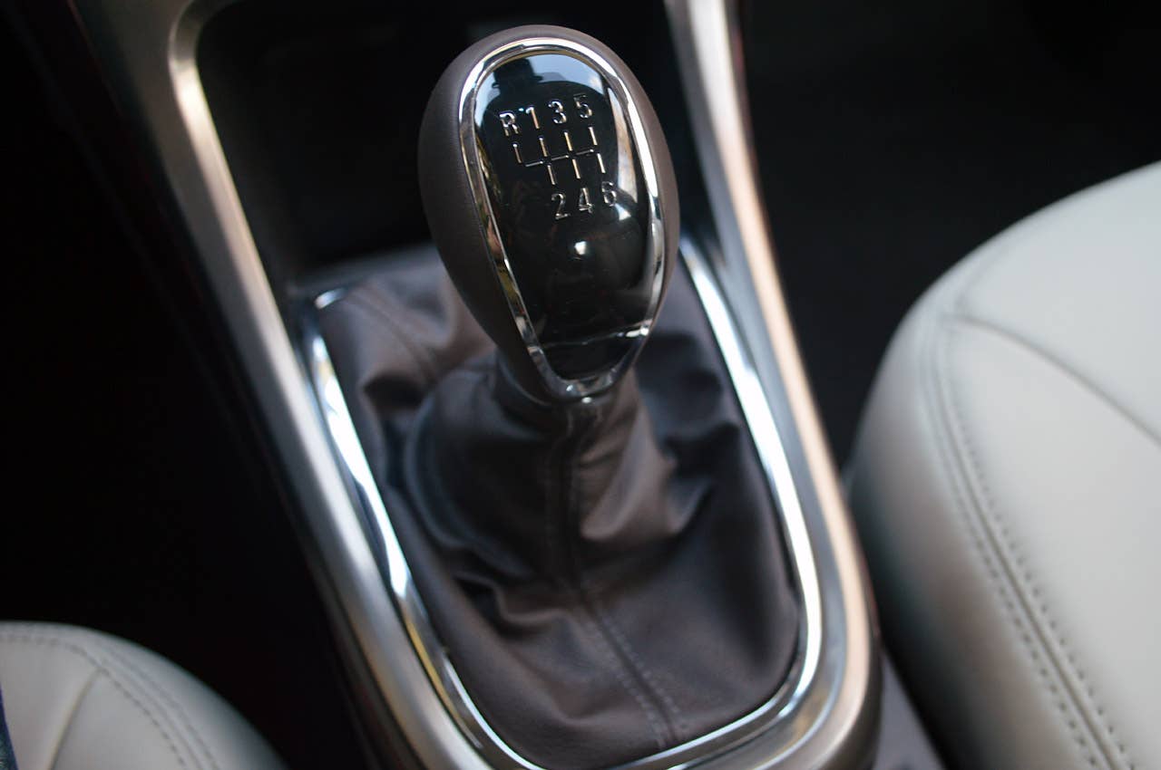 2013 Buick Verano Turbo shifter