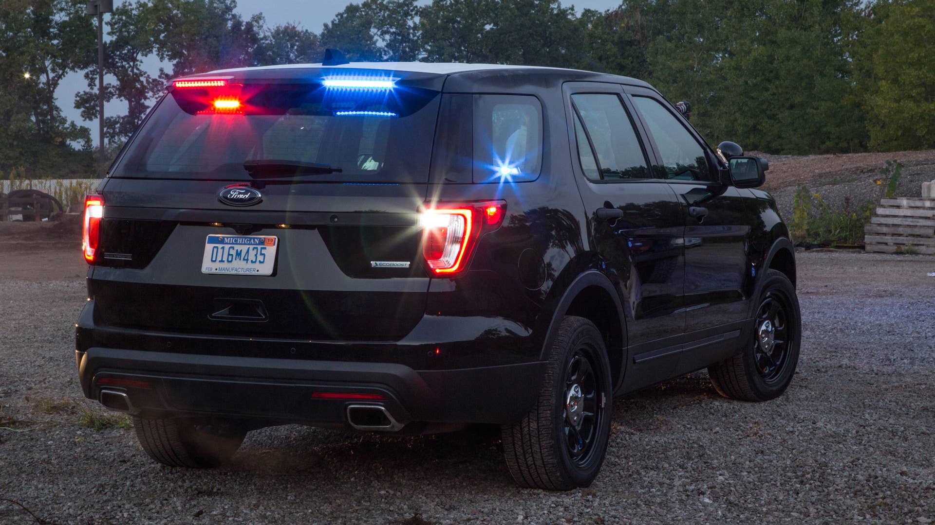 2016 Ford Police Interceptor Utility 3/4 rear view