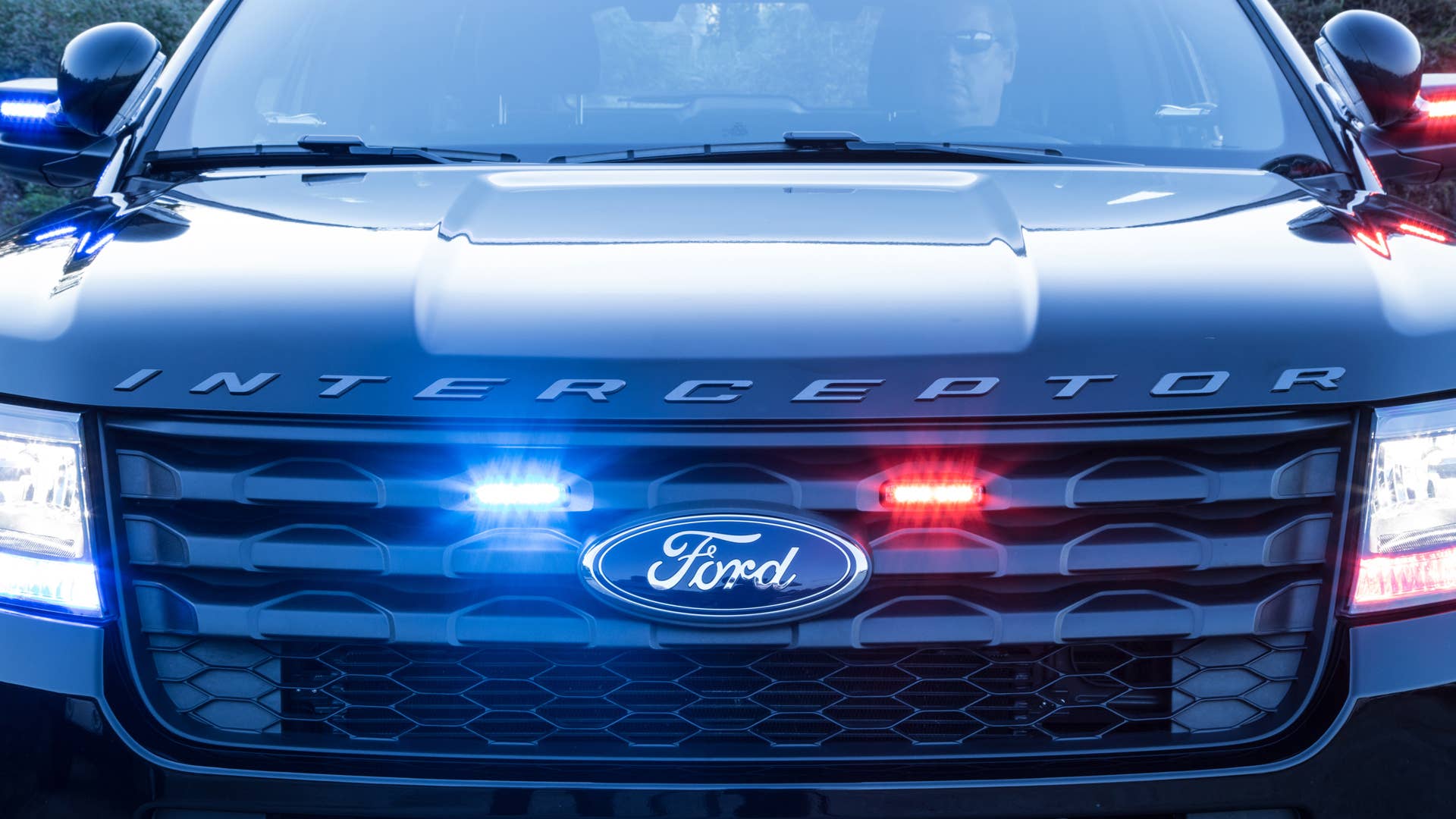 Spoiler Alert: Ford Police Interceptor Utility gets stealthy new lights ...