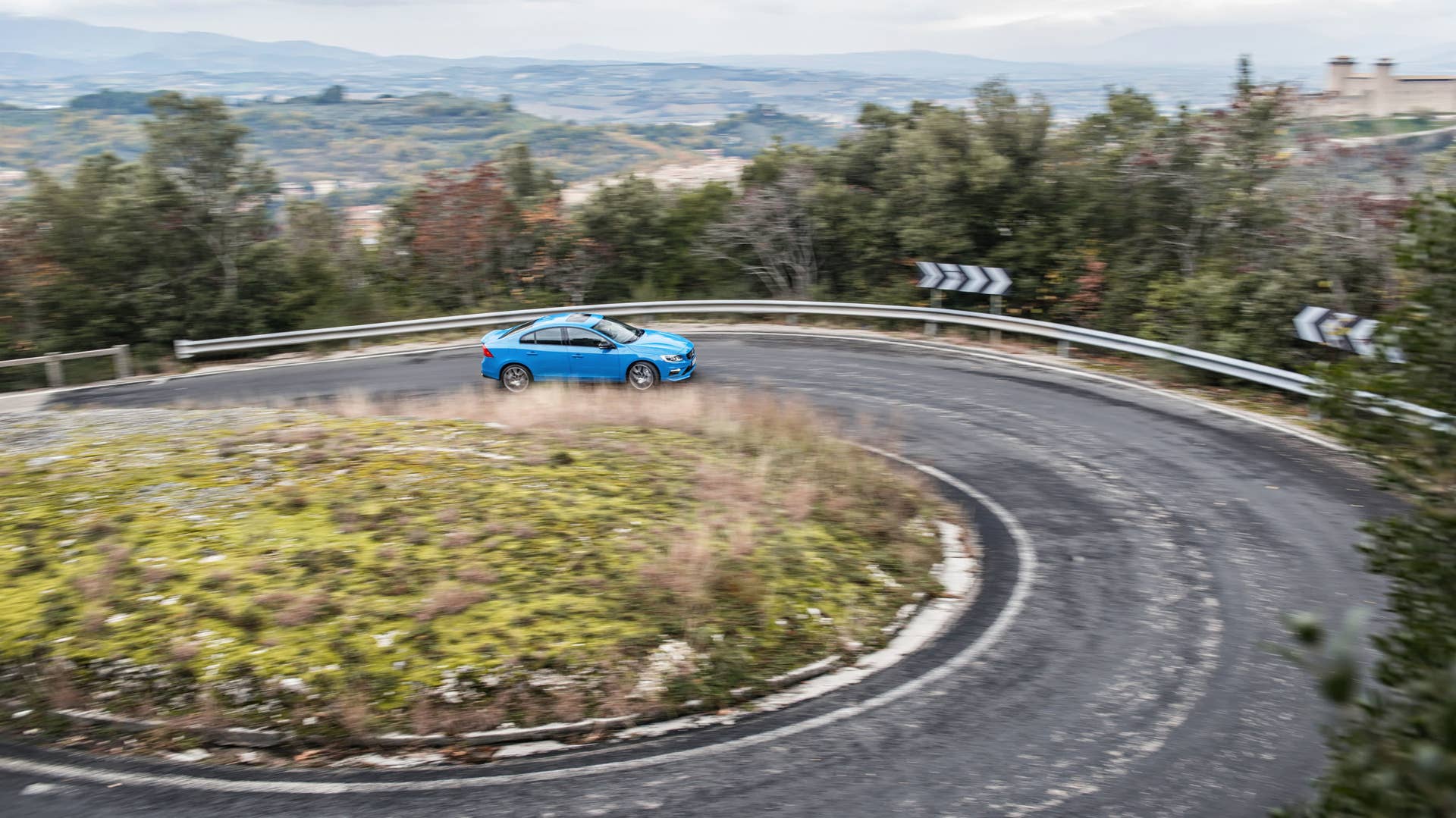 2017 volvo s60 polestar cornering
