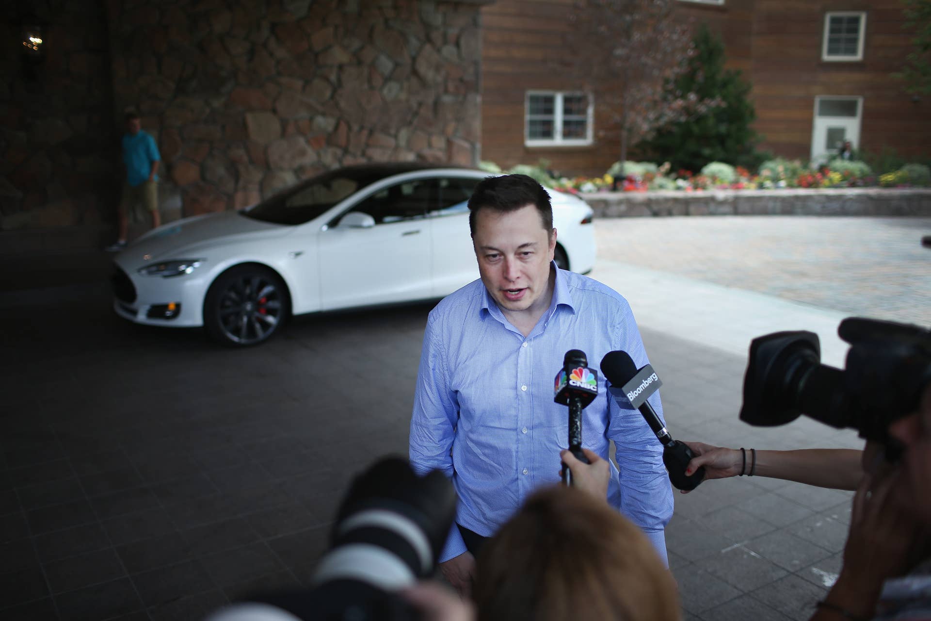 SUN VALLEY, ID - JULY 07: Elon Musk, CEO and CTO of SpaceX, CEO and product architect of Tesla Motors, and chairman of SolarCity, attends the Allen & Company Sun Valley Conference on July 7, 2015 in Sun Valley, Idaho. Many of the worlds wealthiest and most powerful business people from media, finance, and technology attend the annual week-long conference which is in its 33nd year. (Photo by Scott Olson/Getty Images)