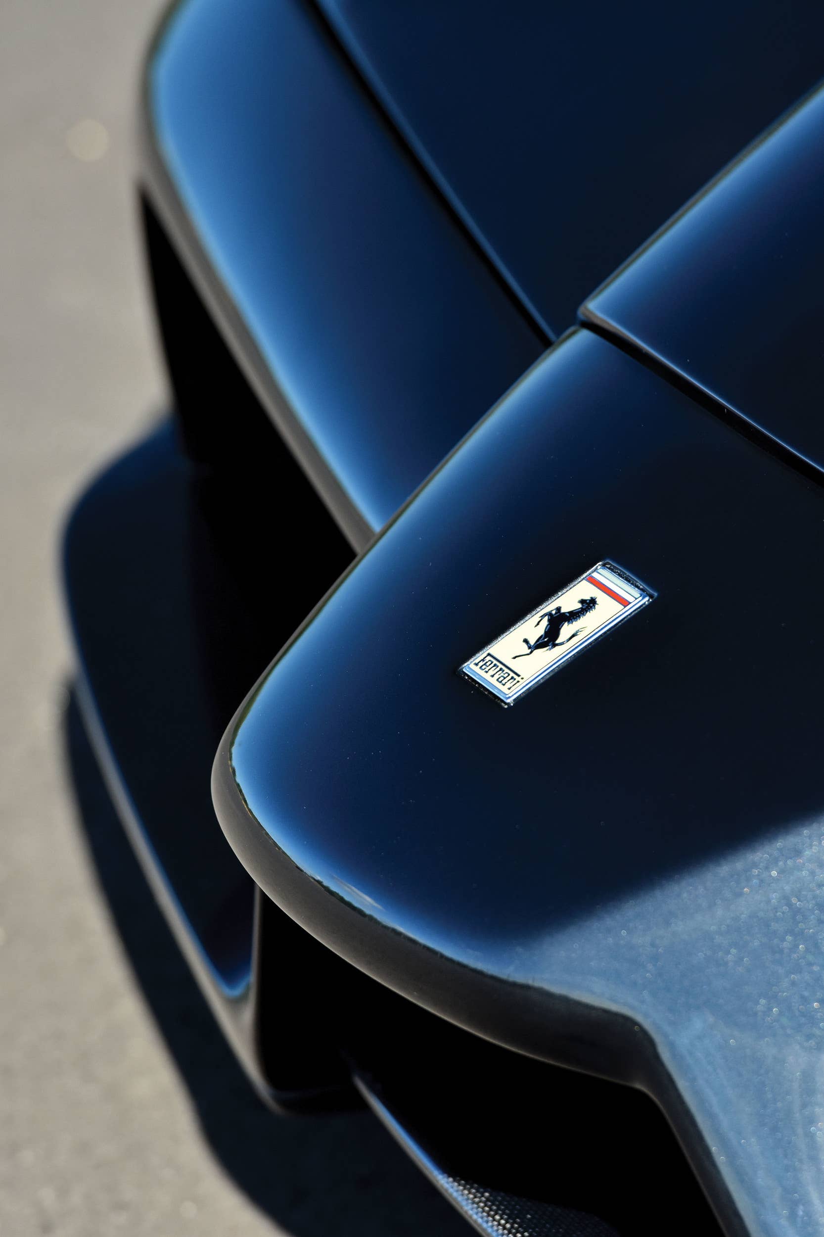 2004 ferrari enzo emblem