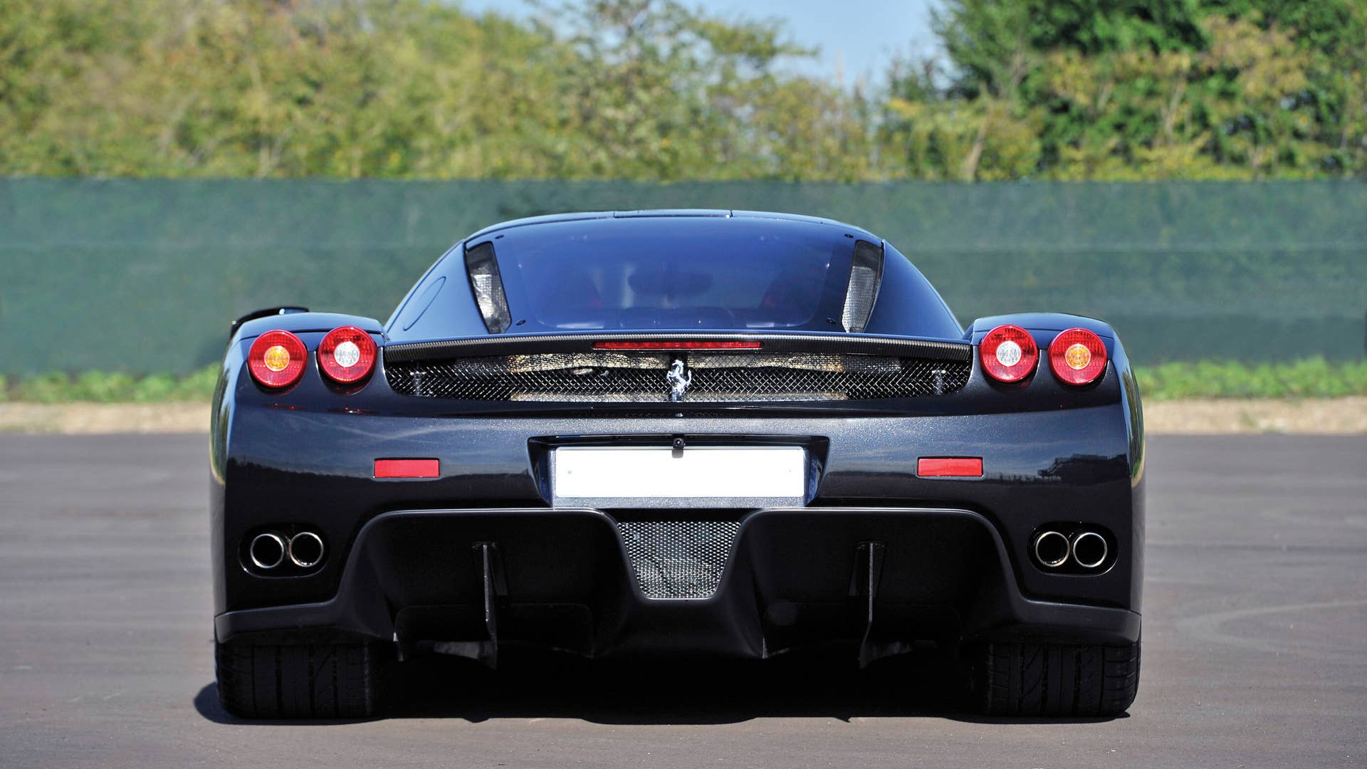 2004 ferrari enzo rear