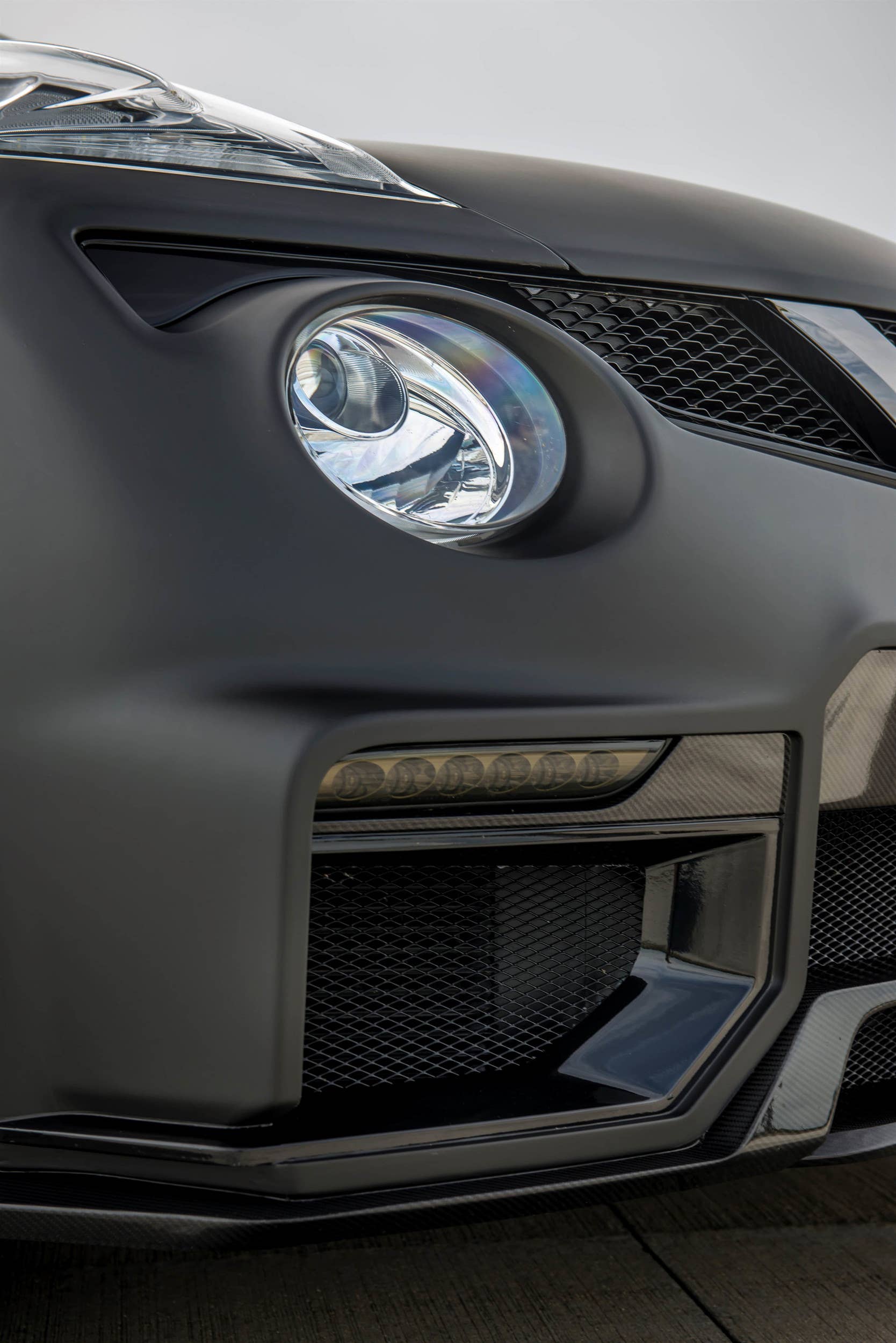 Nissan Juke-R 2.0 front detail