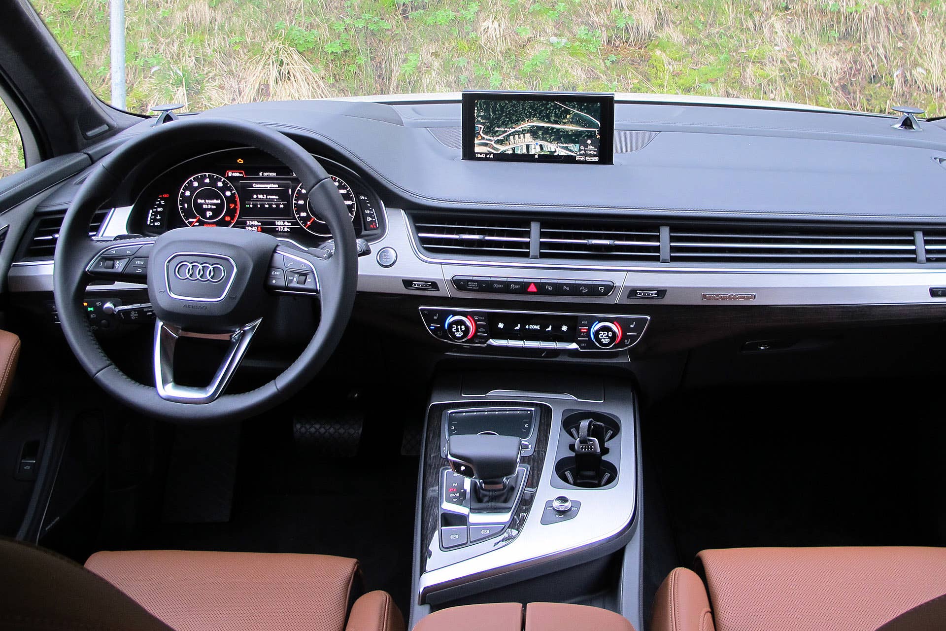 2017 Audi Q7 interior