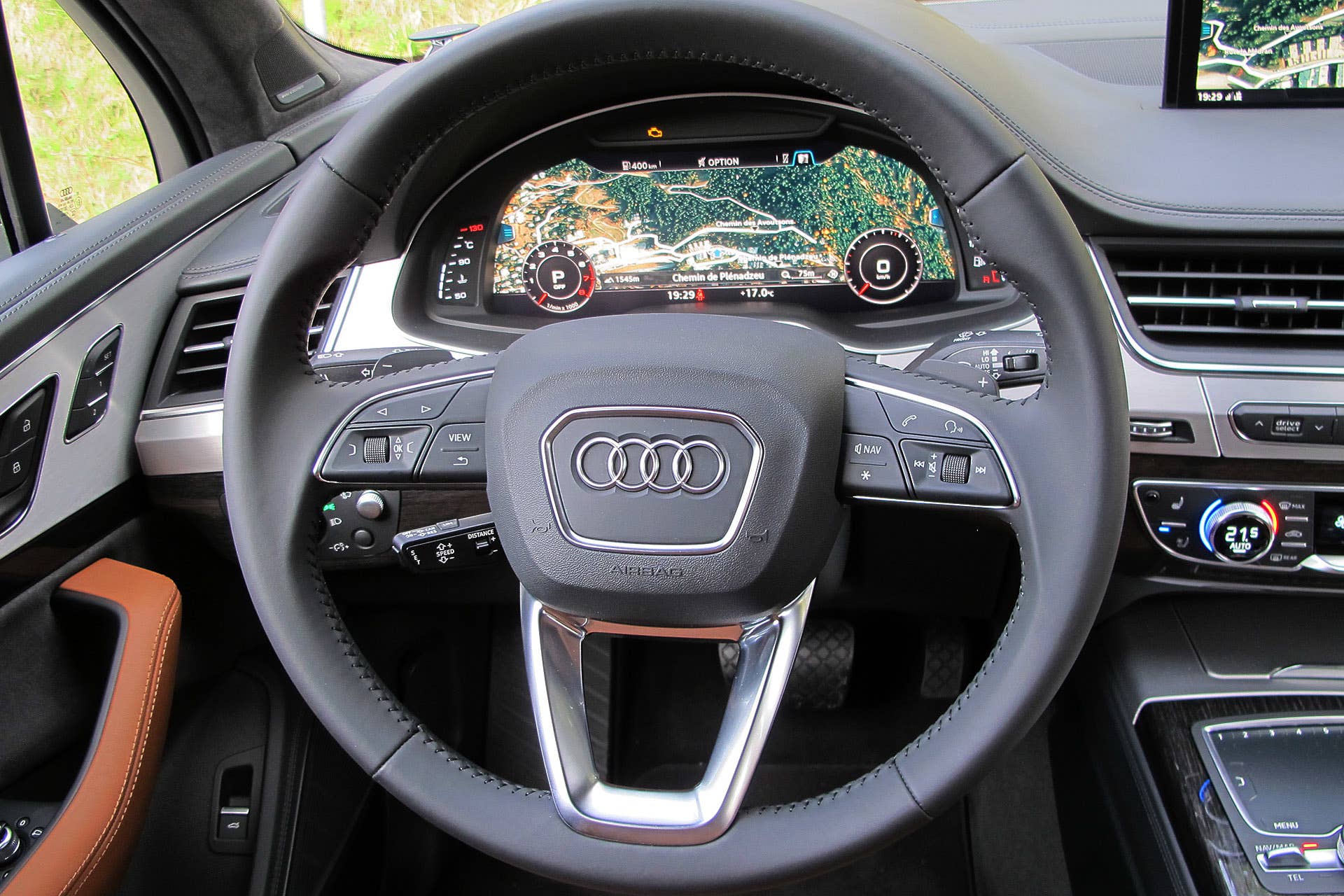 2017 Audi Q7 steering wheel