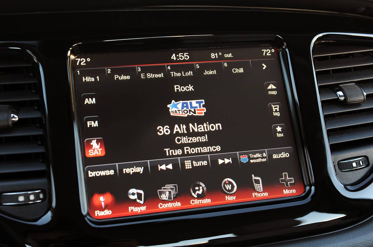 2013 Dodge Dart audio system display