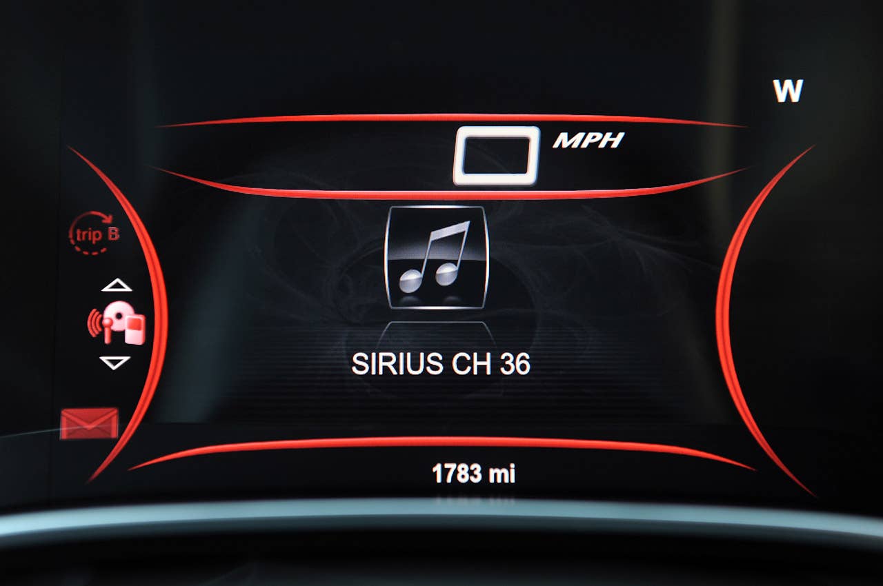 2013 Dodge Dart audio channel display