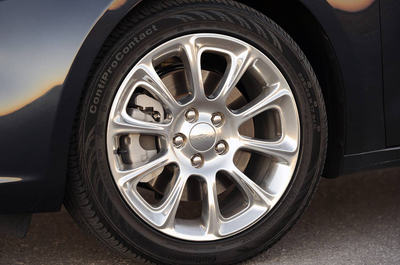 2013 Dodge Dart wheel