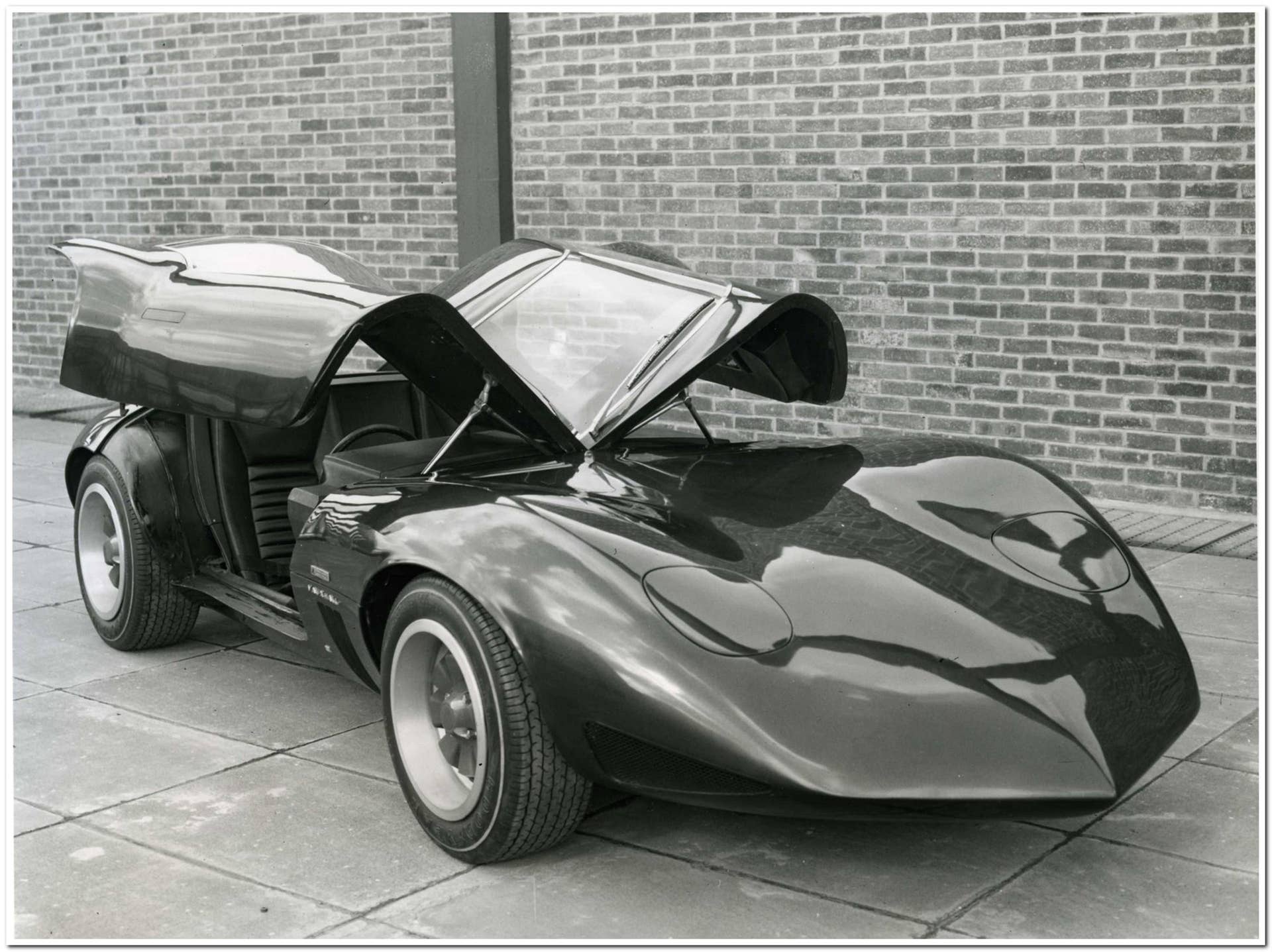 1966 Vvauxhall xvr concept open