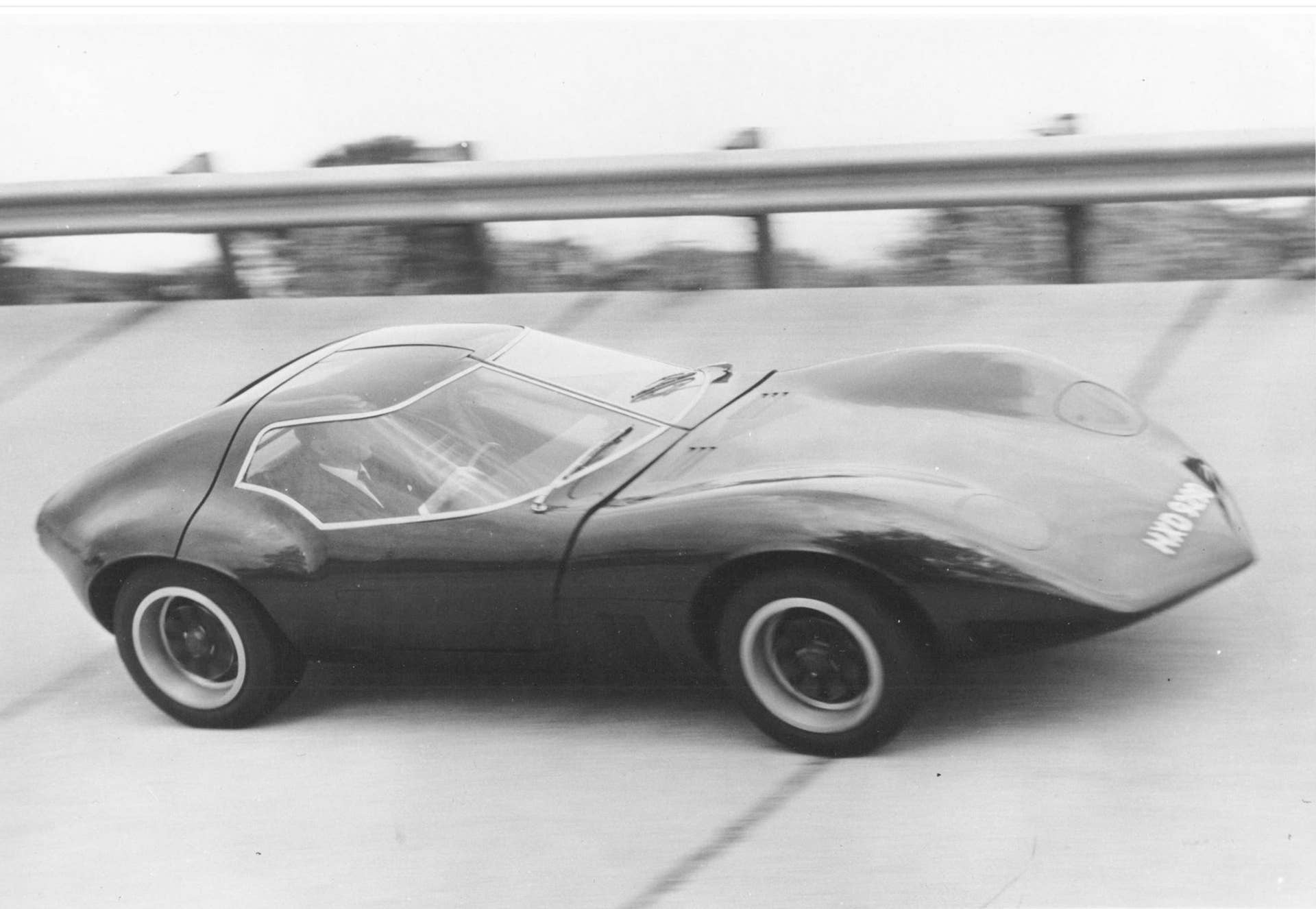 1966 Vvauxhall xvr concept track