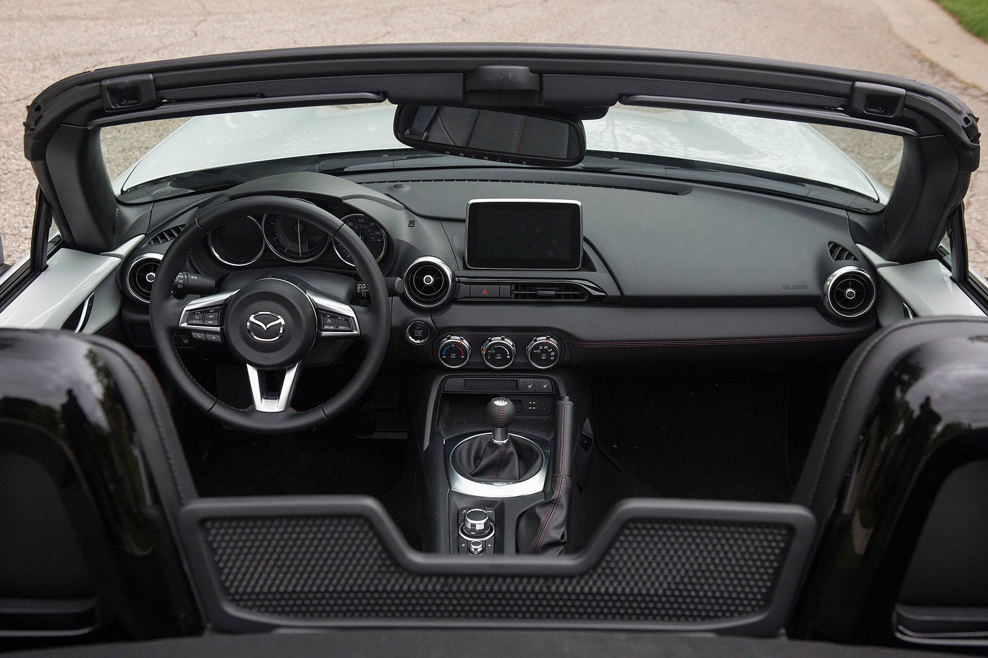 2016 Mazda MX-5 Miata interior