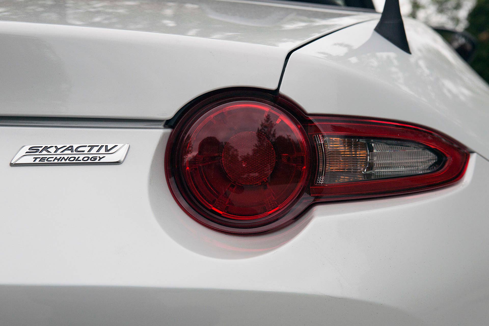 2016 Mazda MX-5 Miata taillight