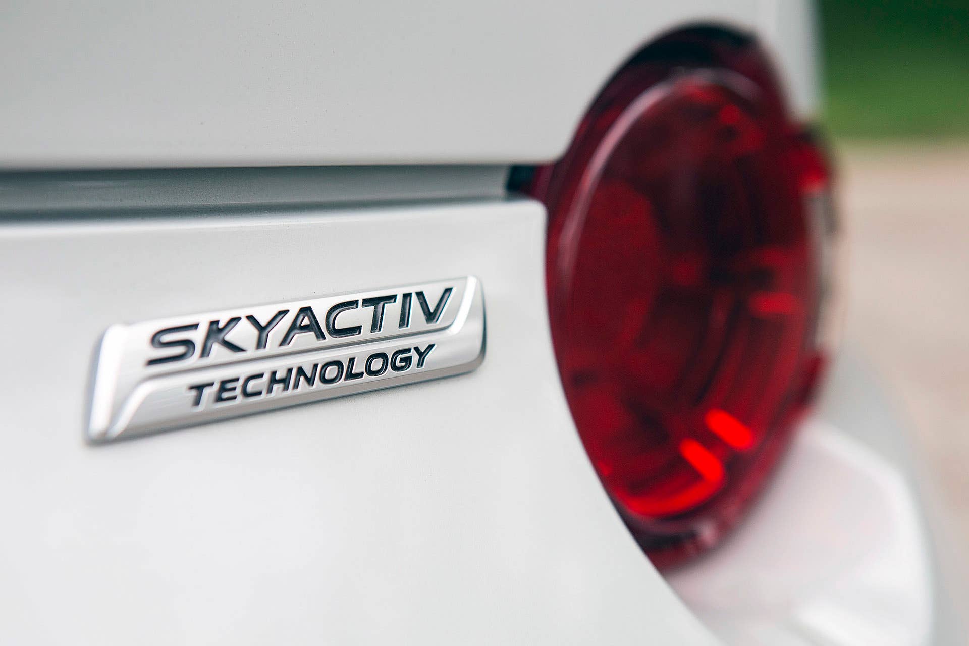 2016 Mazda MX-5 Miata badge