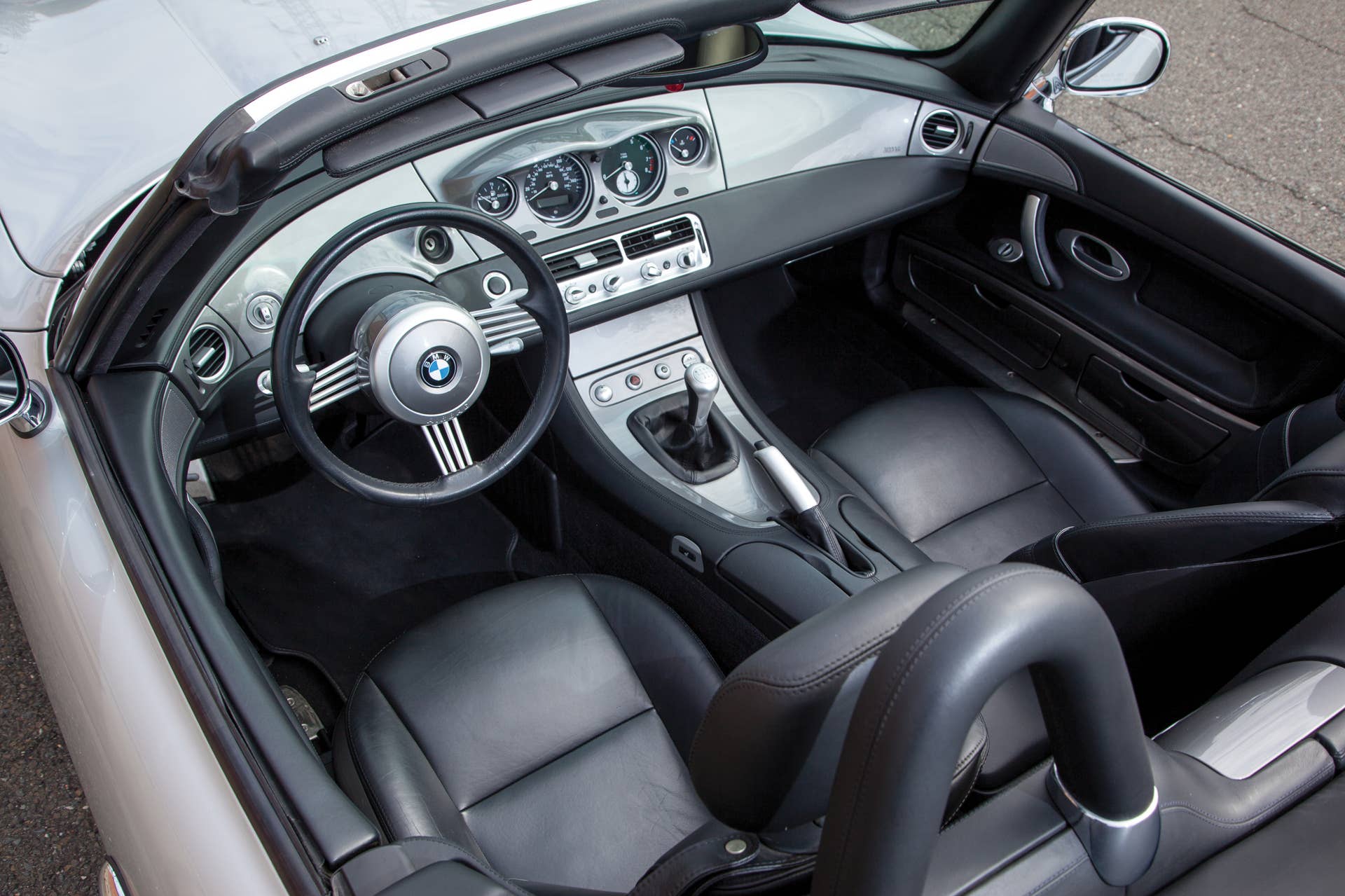 2001 BMW Z8 interior