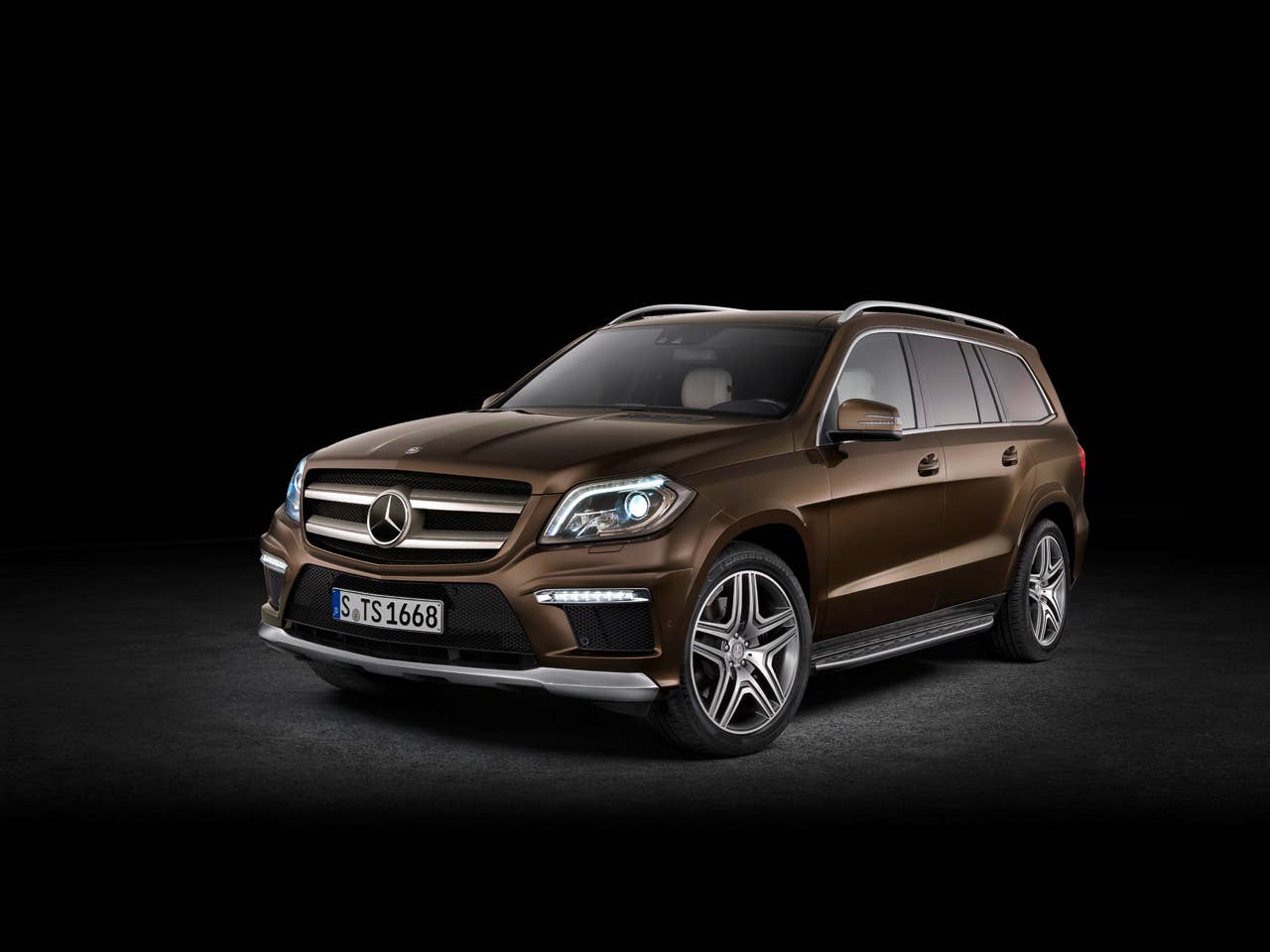GL 350 BLUETEC, Citrinbraun metallic, Designo porcellan (X 166) 2012