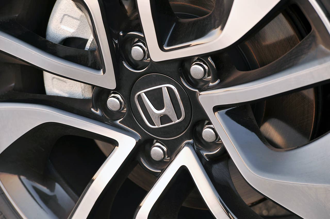 2013 Honda Civic wheel detail