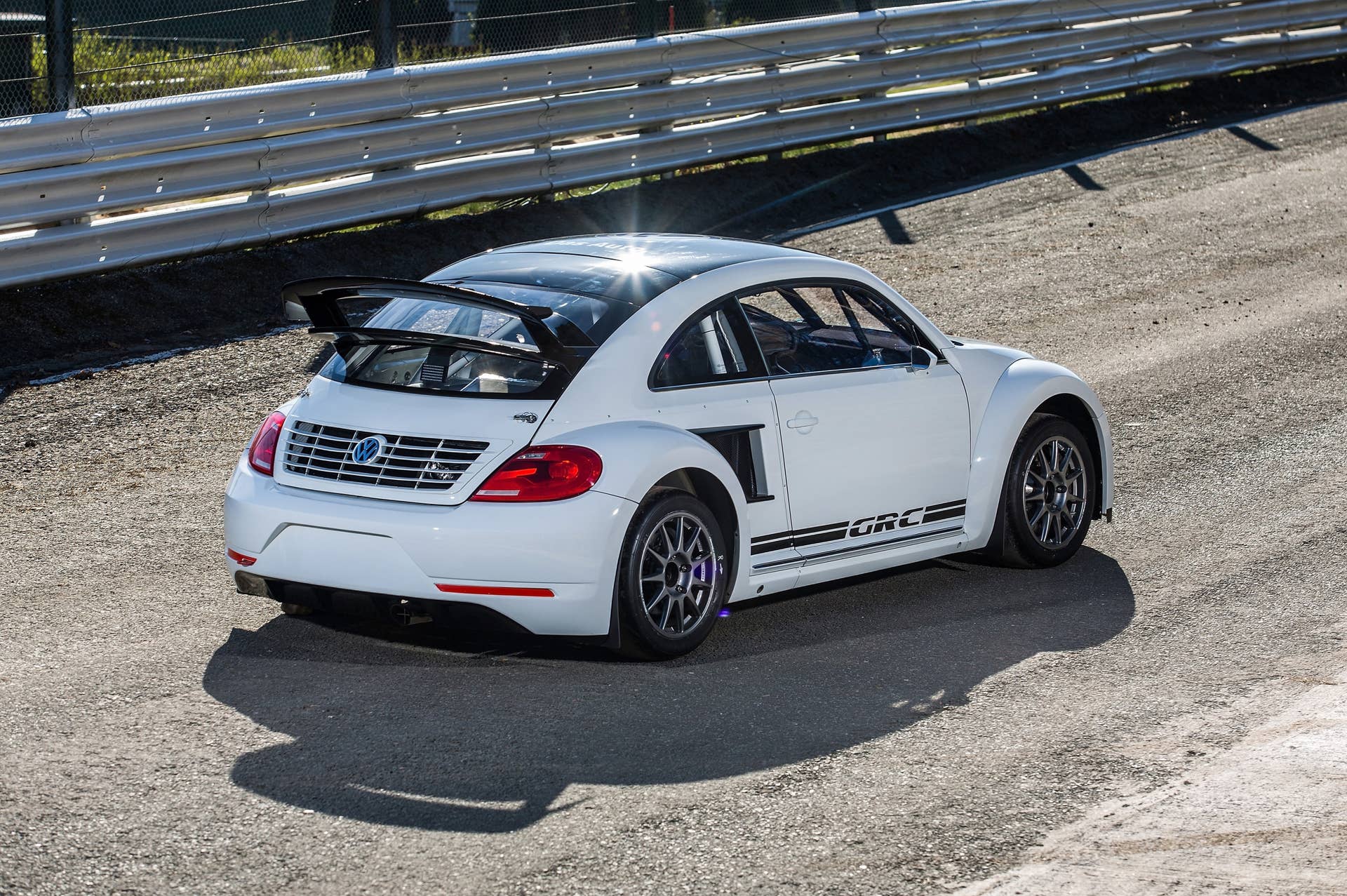 2015 Volkswagen Beetle GRC rear 3/4