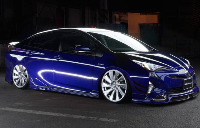 Wald International Toyota Prius blue