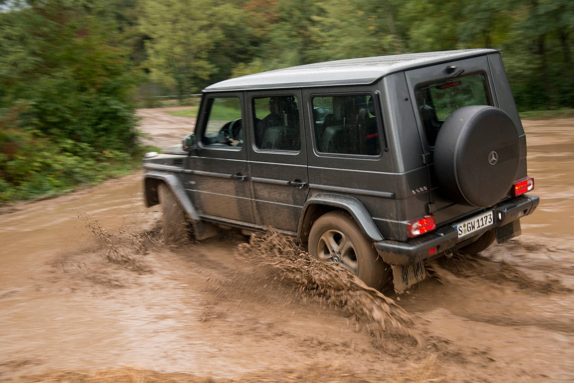 2016 Mercedes-Benz G550 splashing in the mud