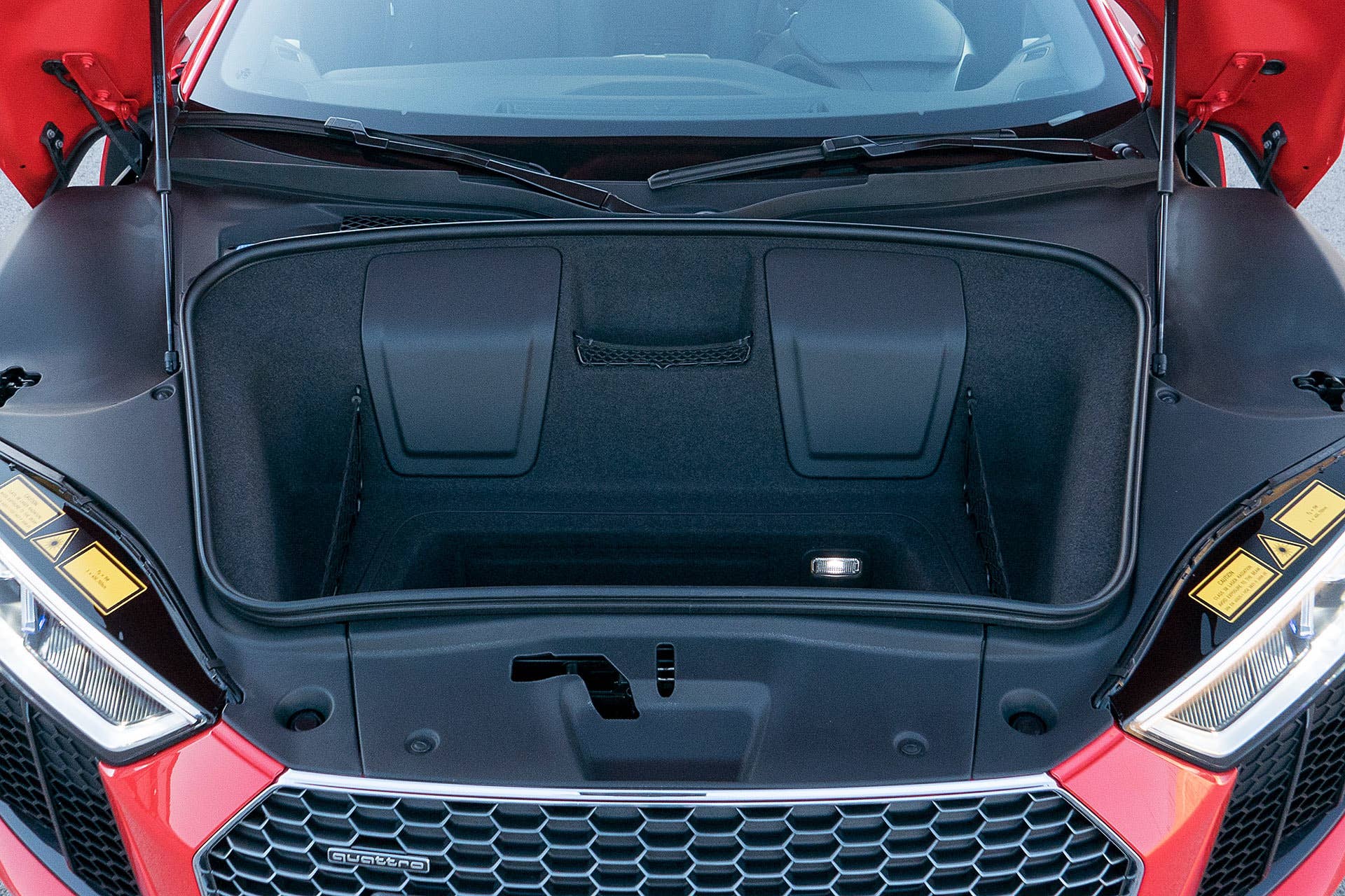 2017 Audi R8 front cargo area